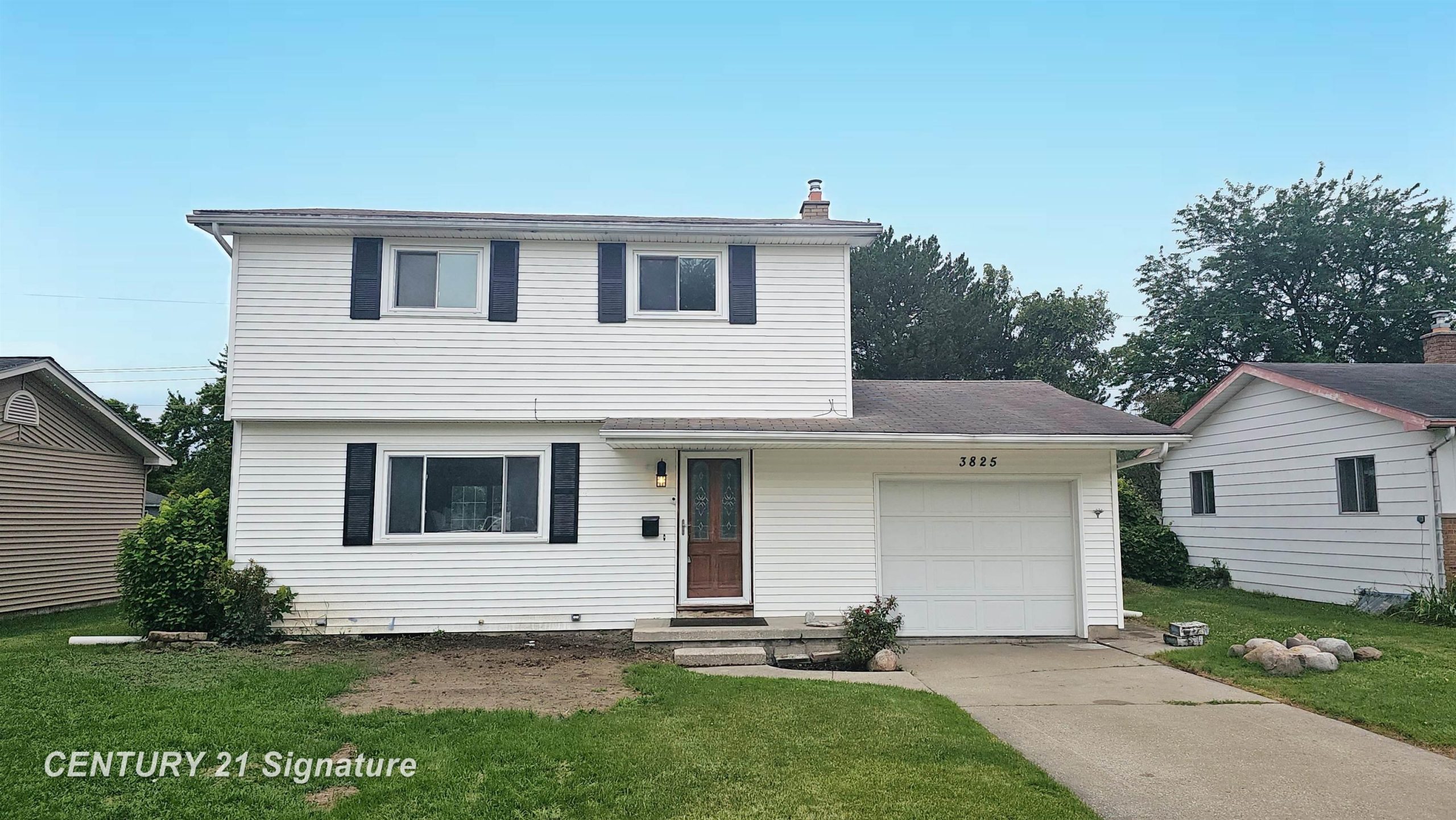 3825 Boeing DR
