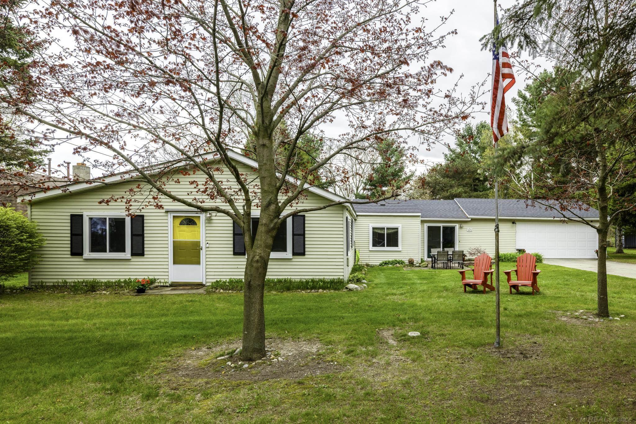 7672 Schroeder RD
