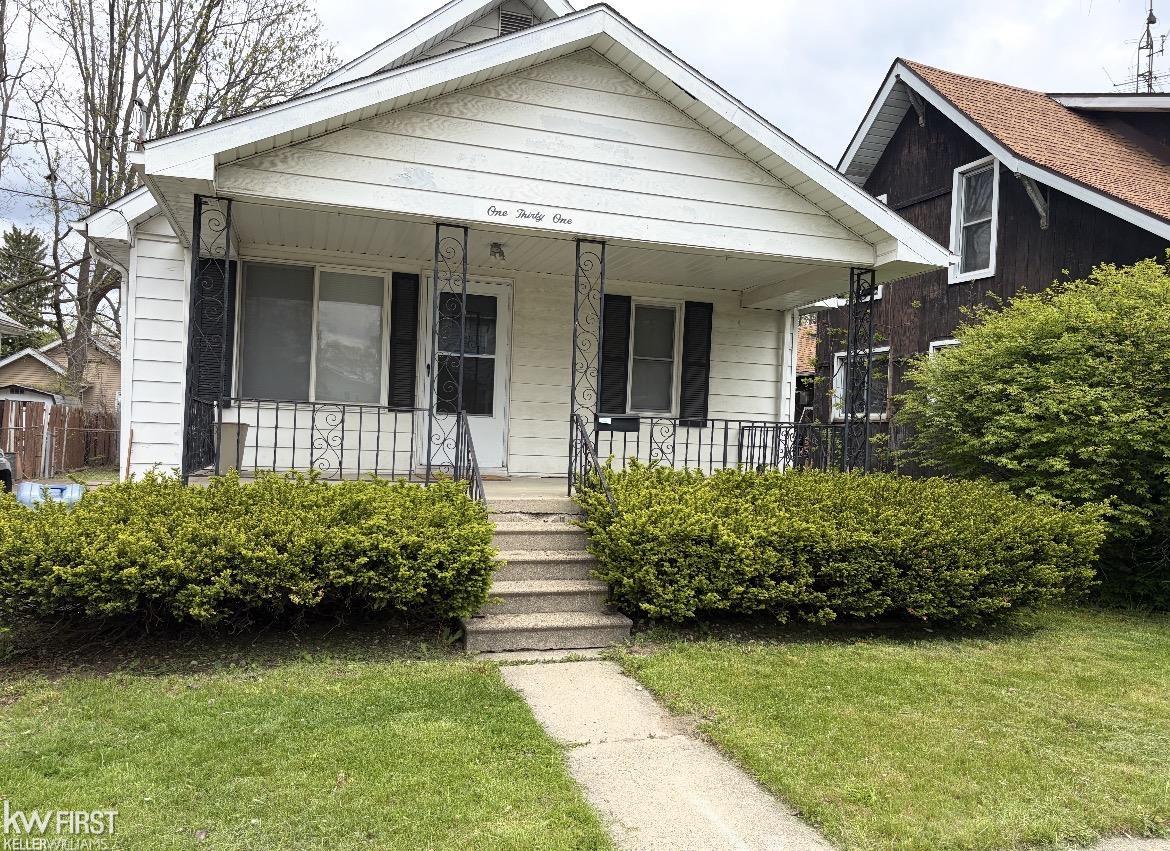 131 E Lakeview AVE