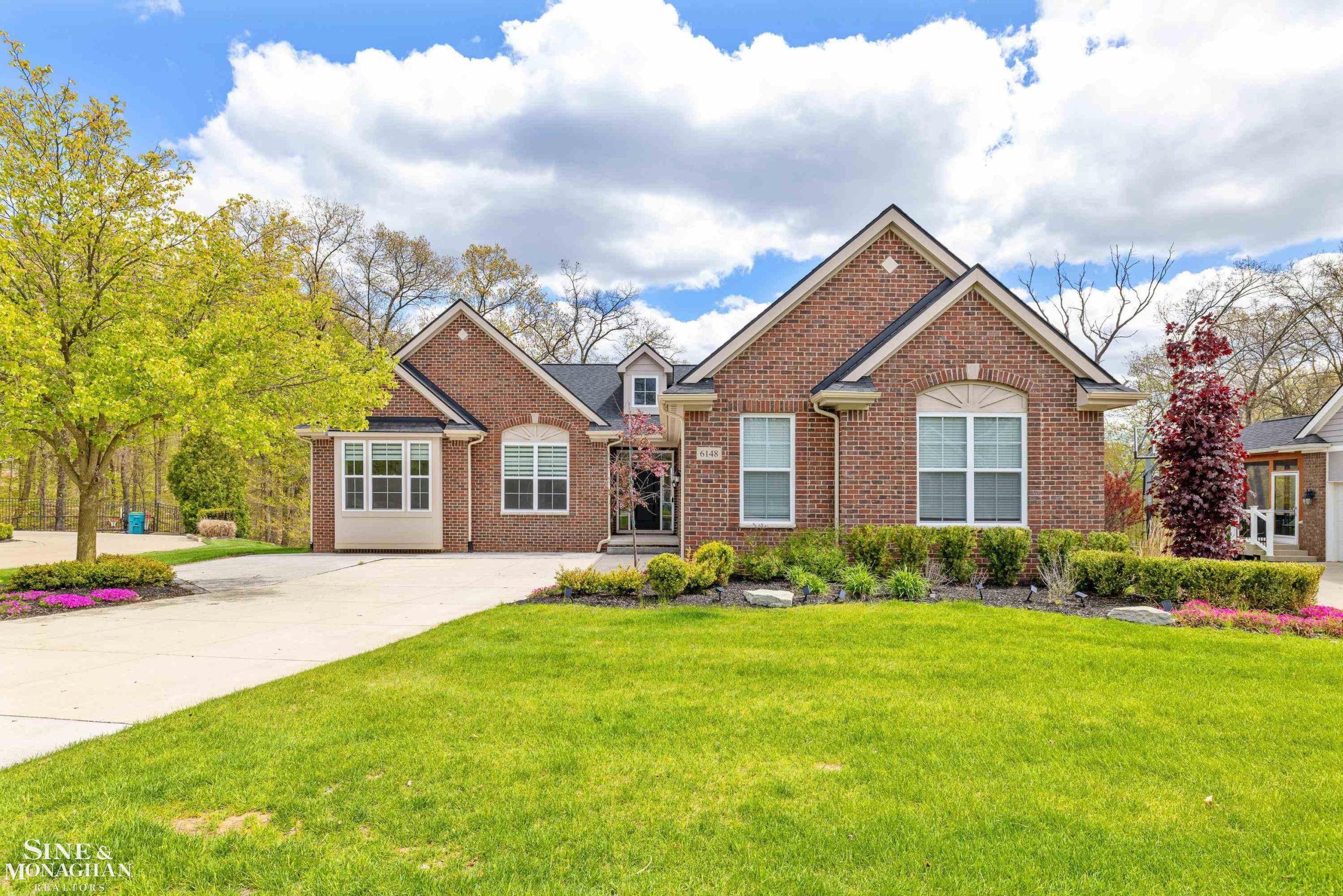 6148 Birchcrest LN