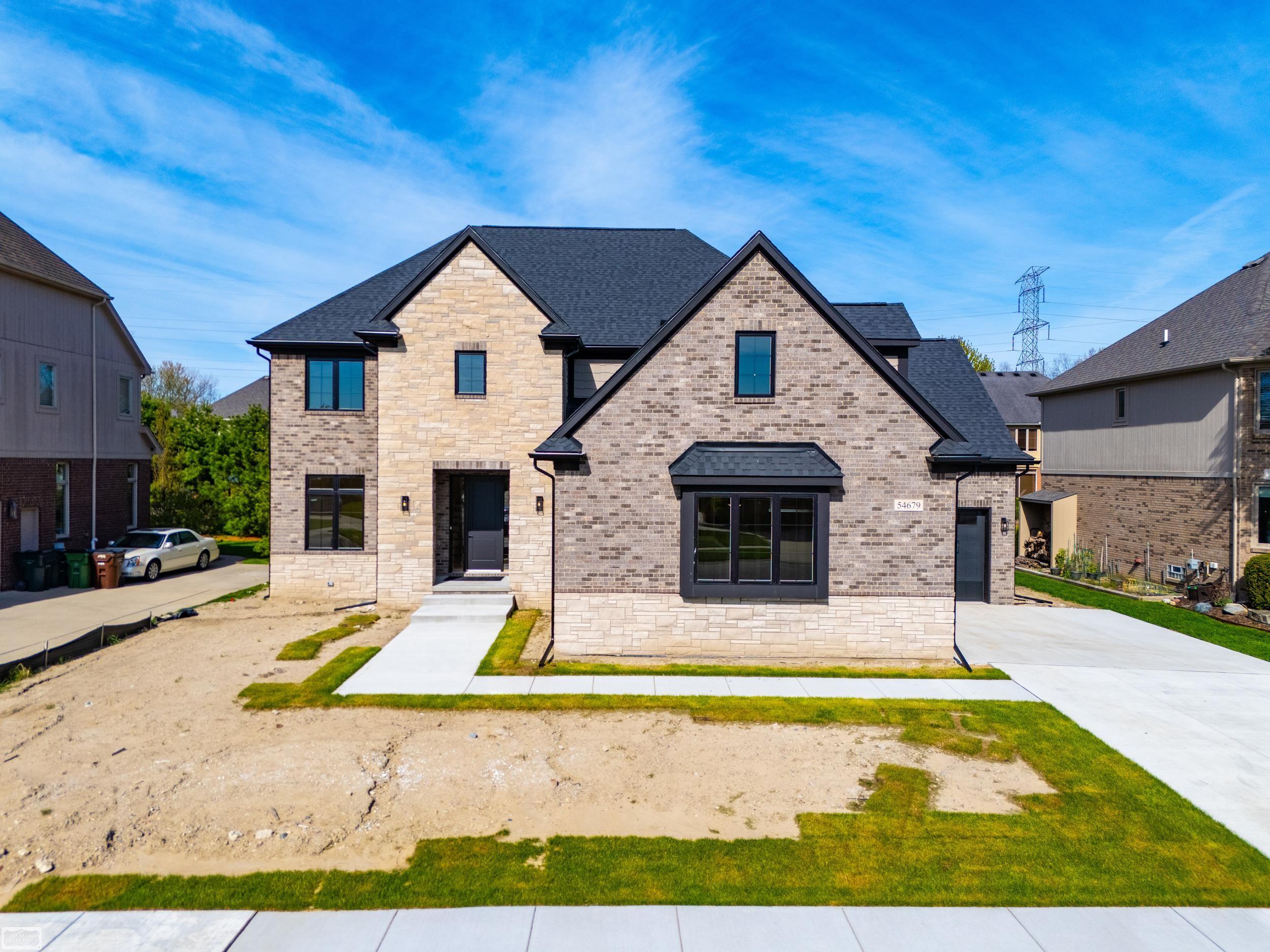 54679 White Pine LN