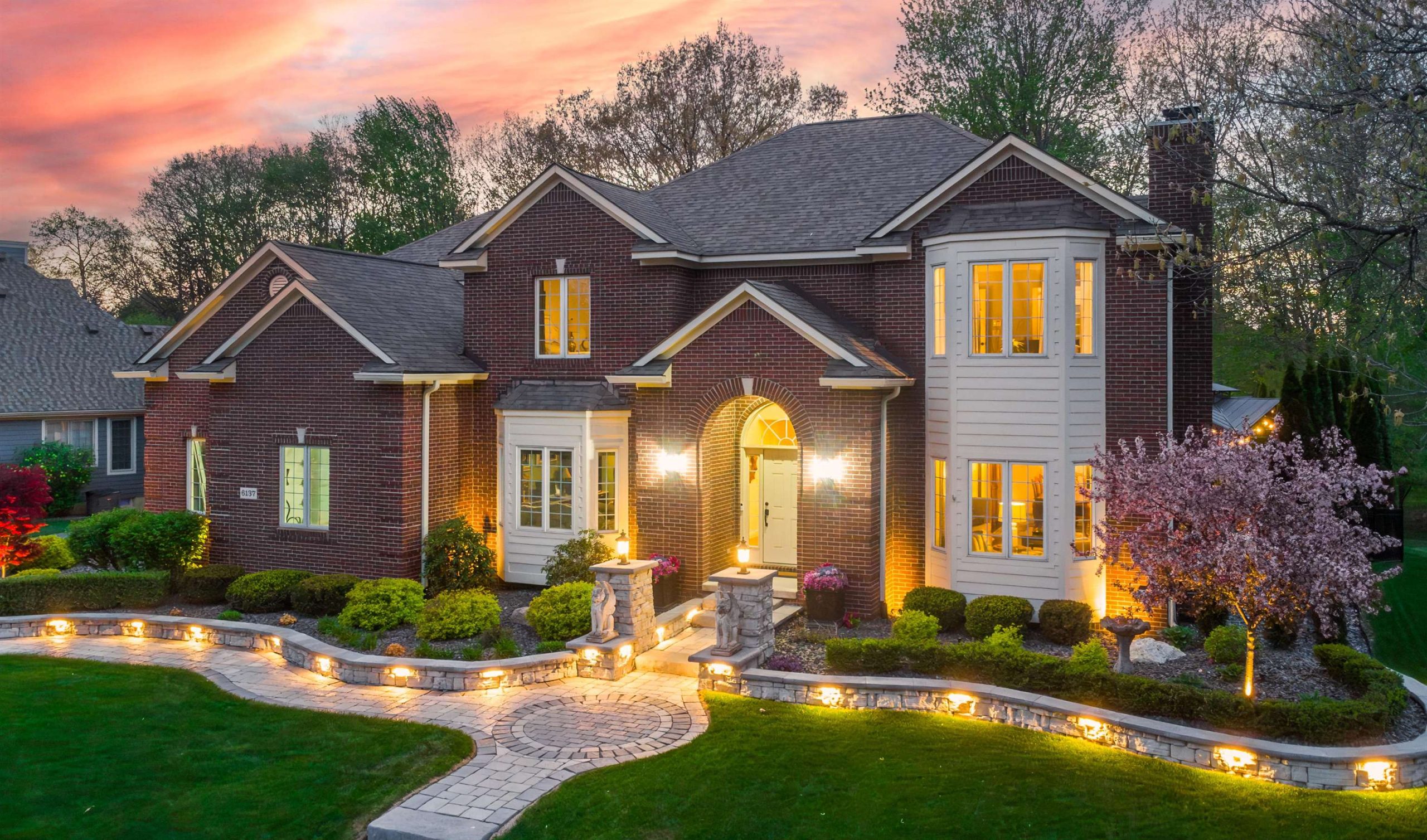 6137 Brookstone LN