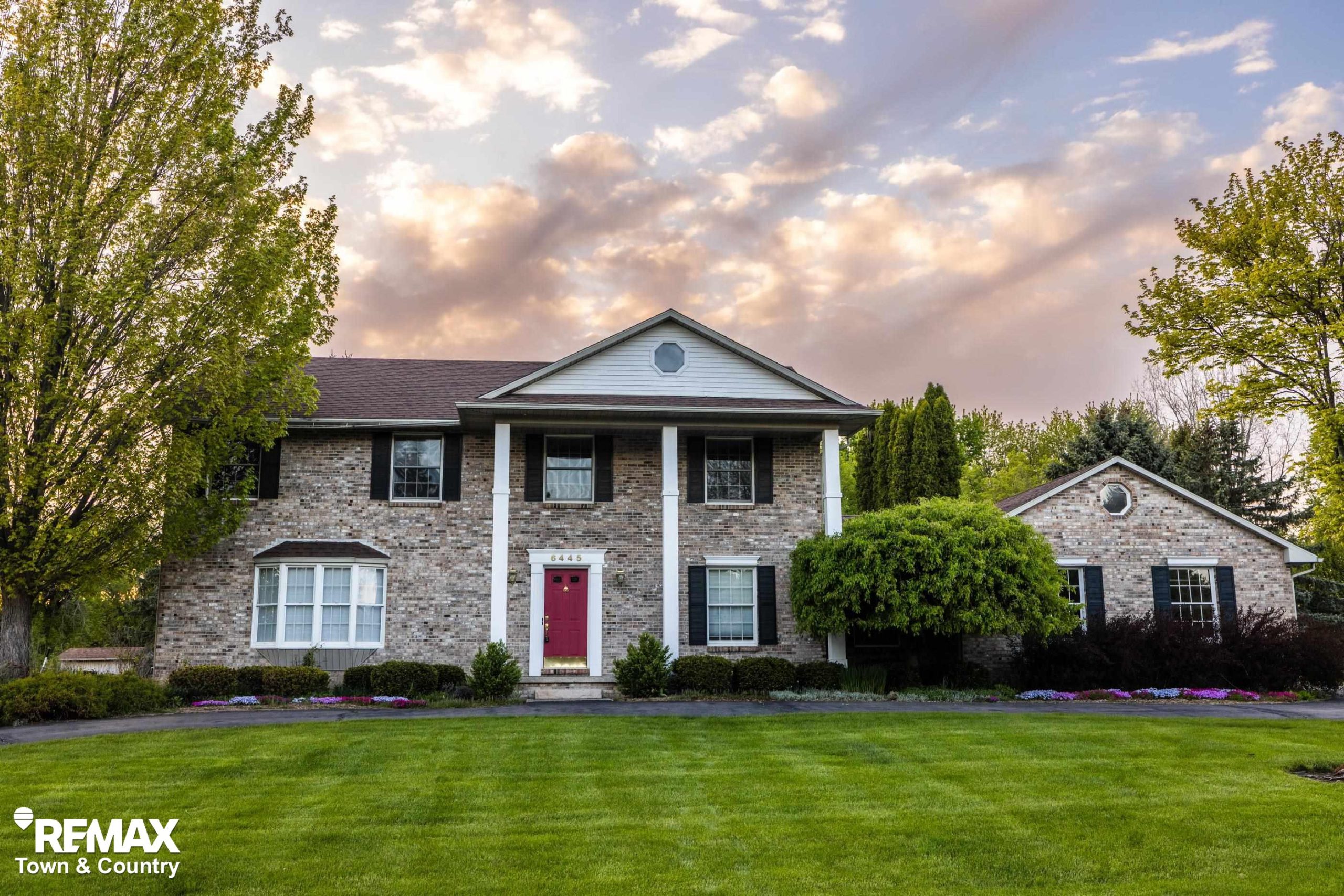 6445 Hickory Hollow CT