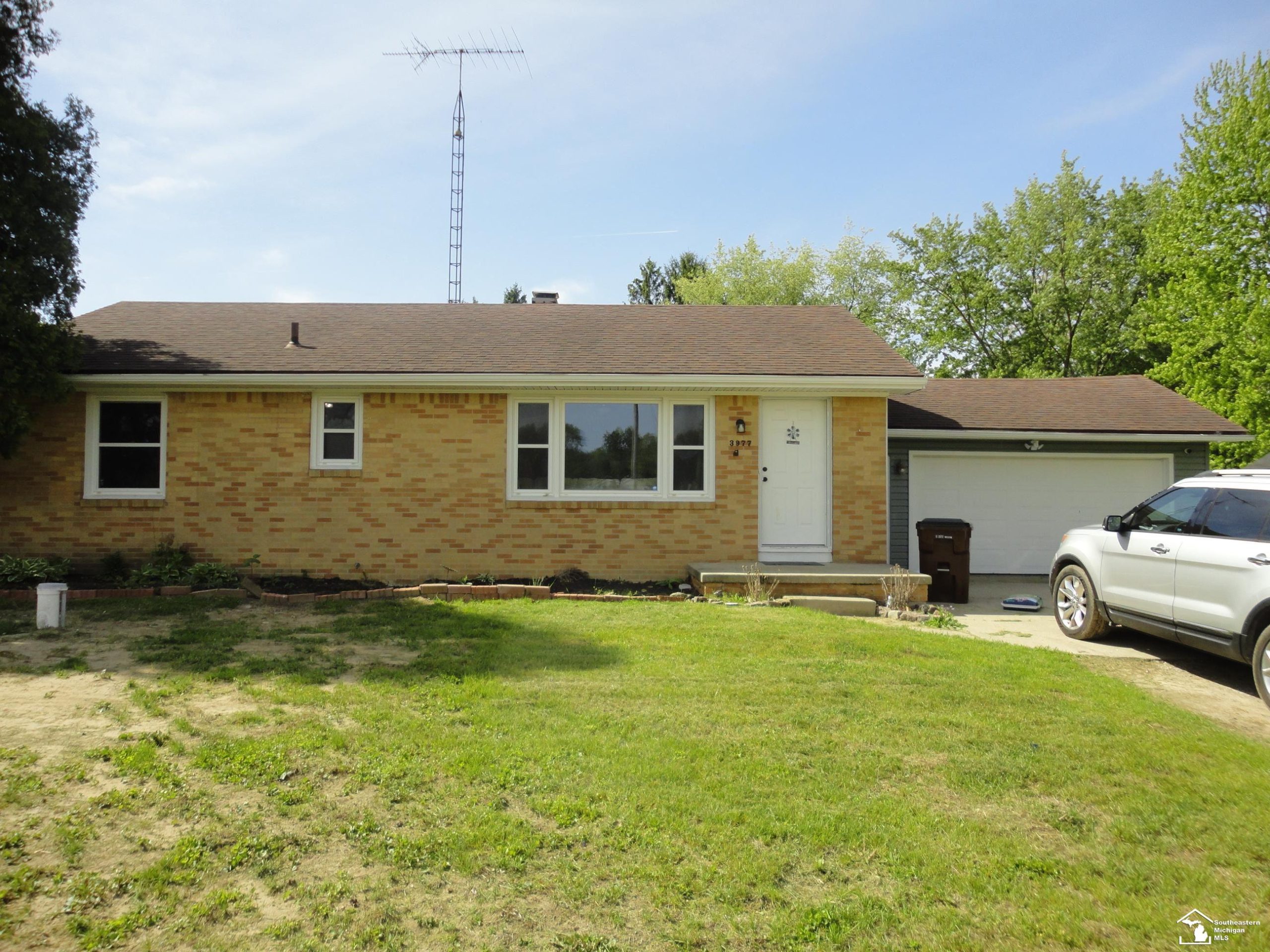 3977 Consear RD