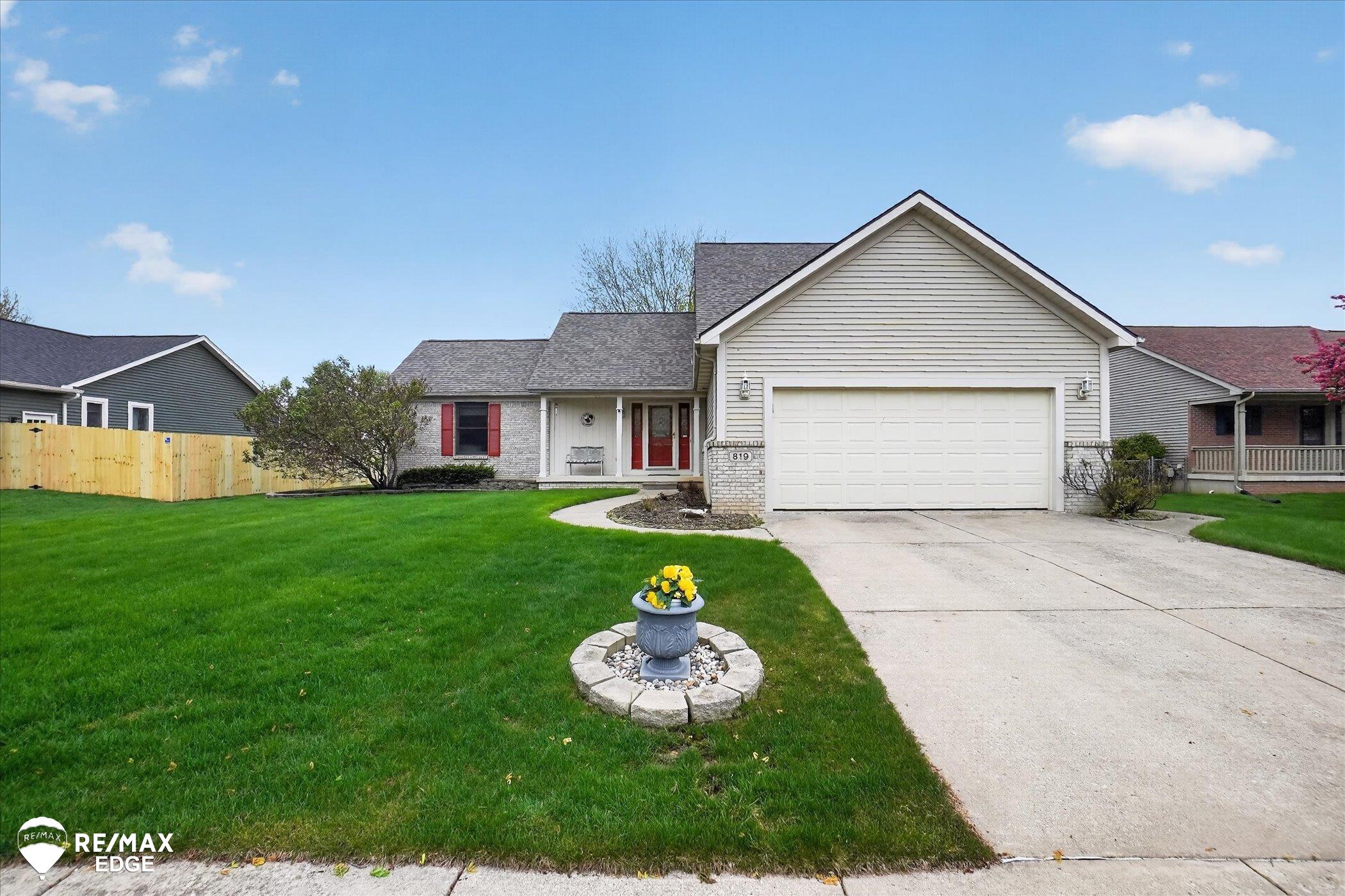 819 Village DR