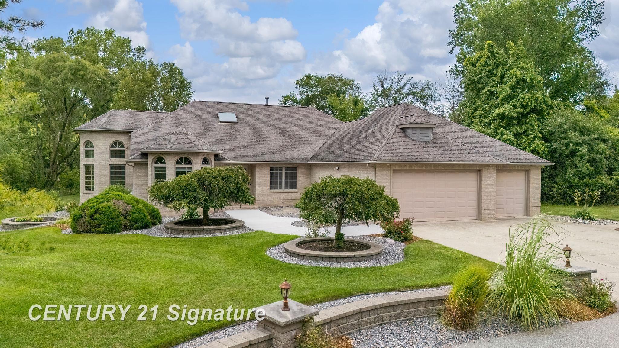 5790 Dunrovin DR