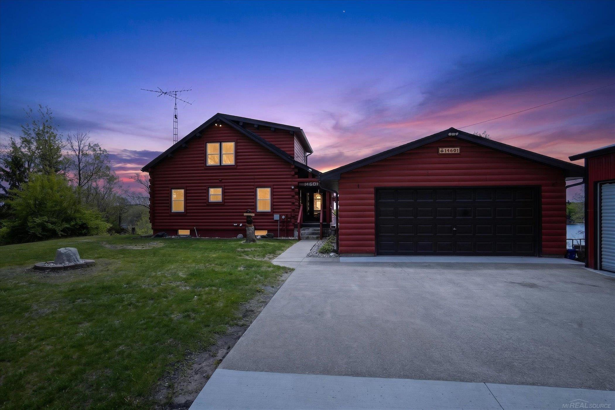 14601 Brookhurst DR