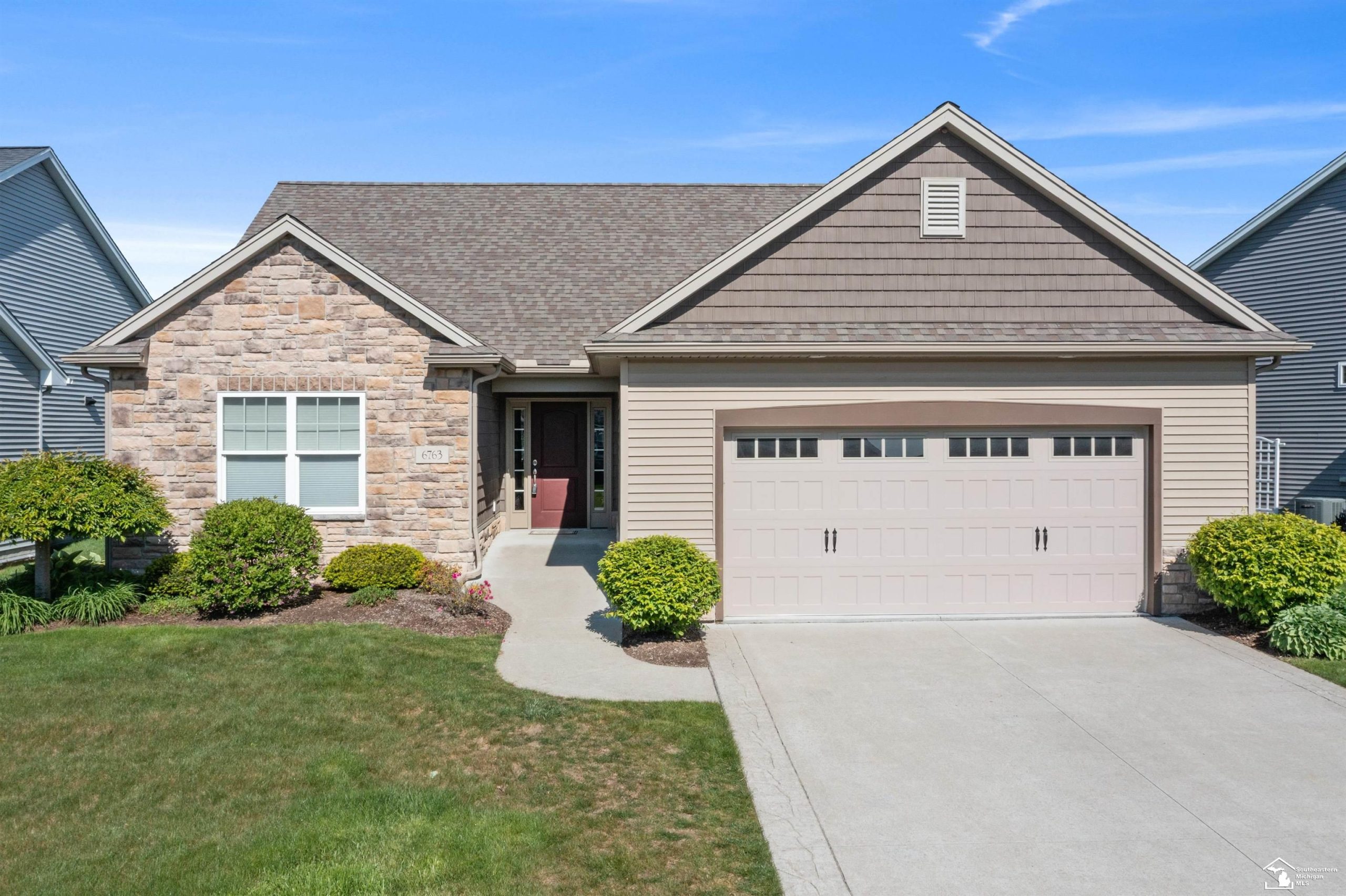 6763 W Summer Breeze DR