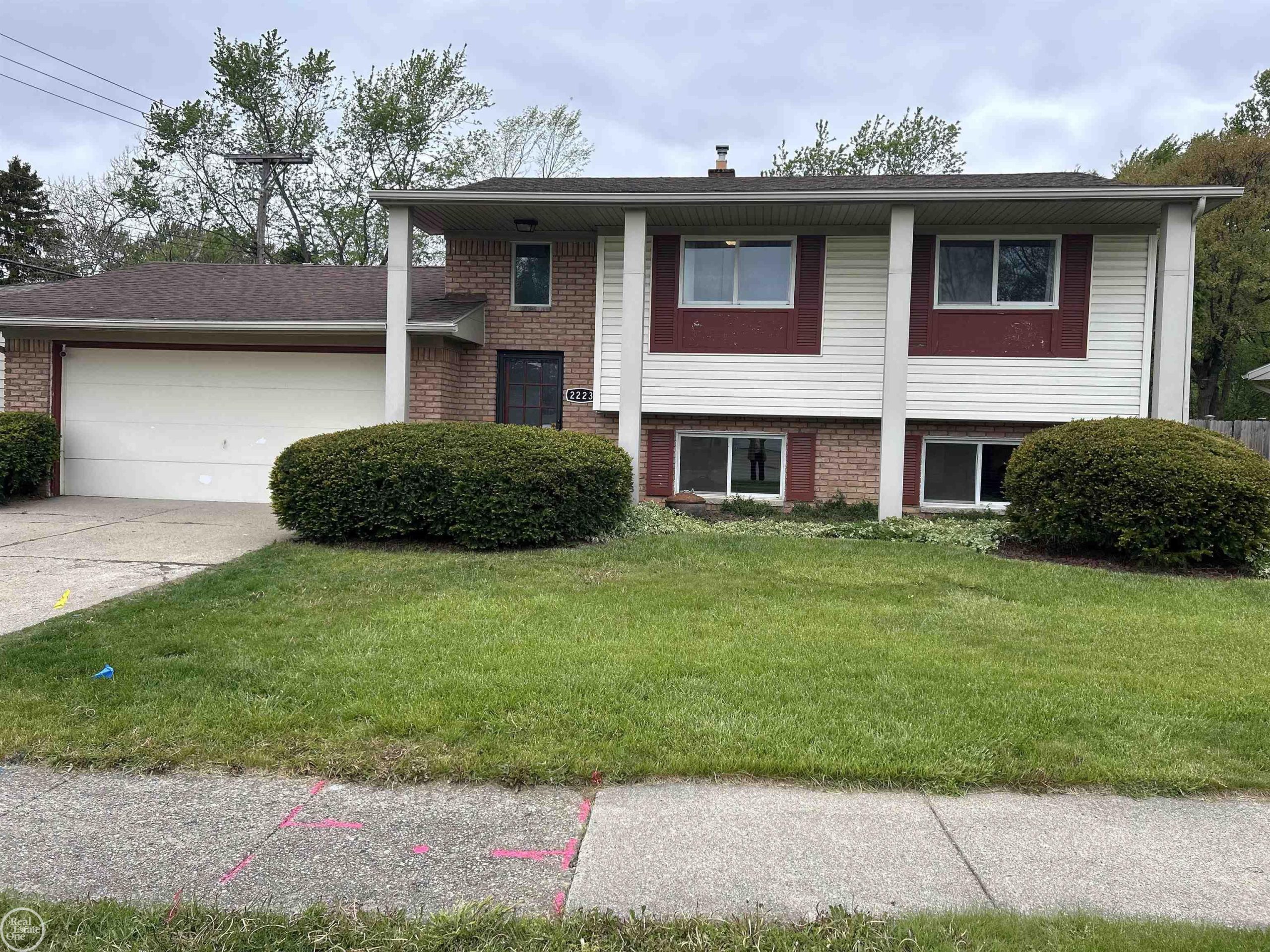 2223 Old Salem RD