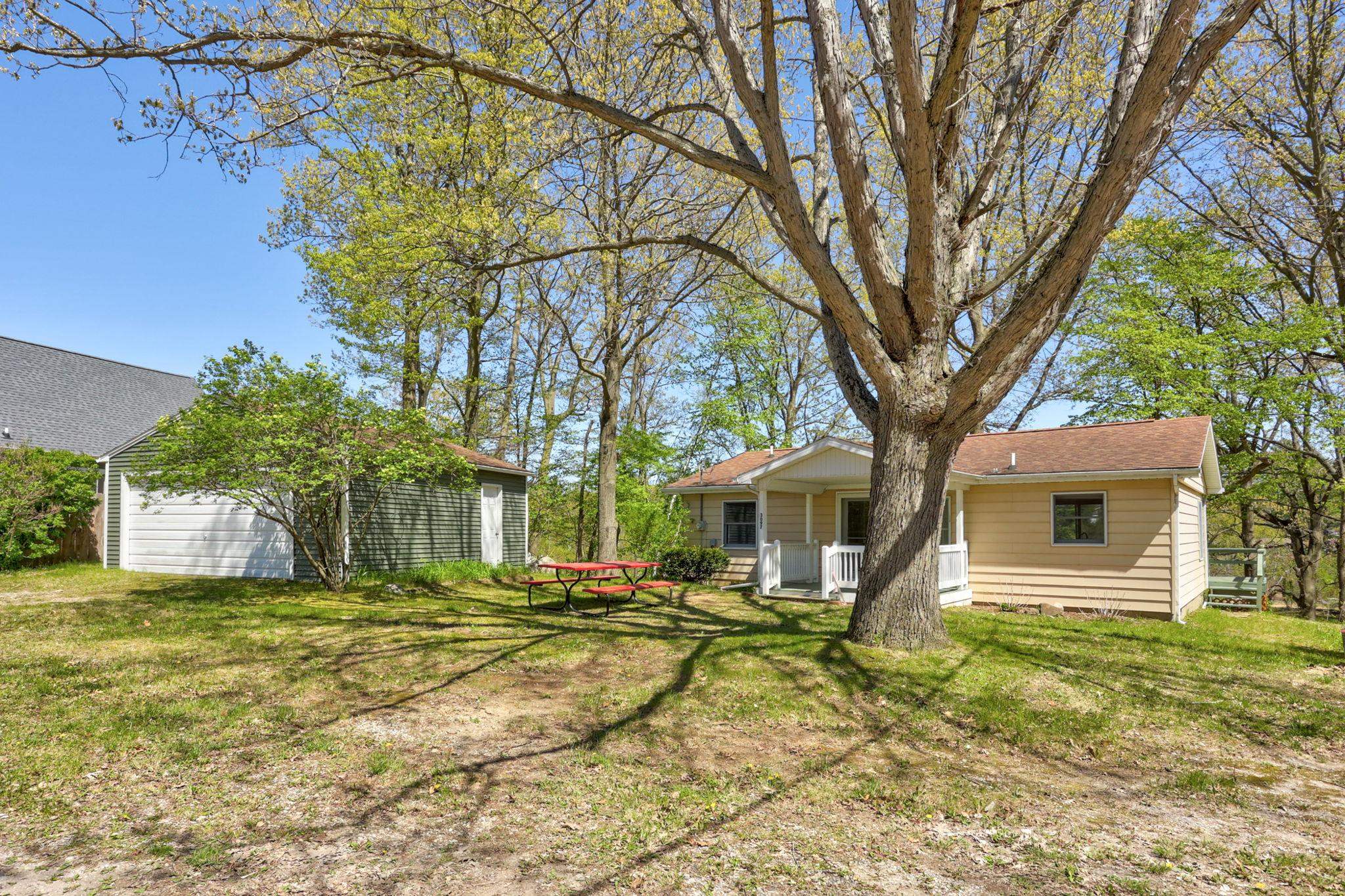 3097 Muntin DR