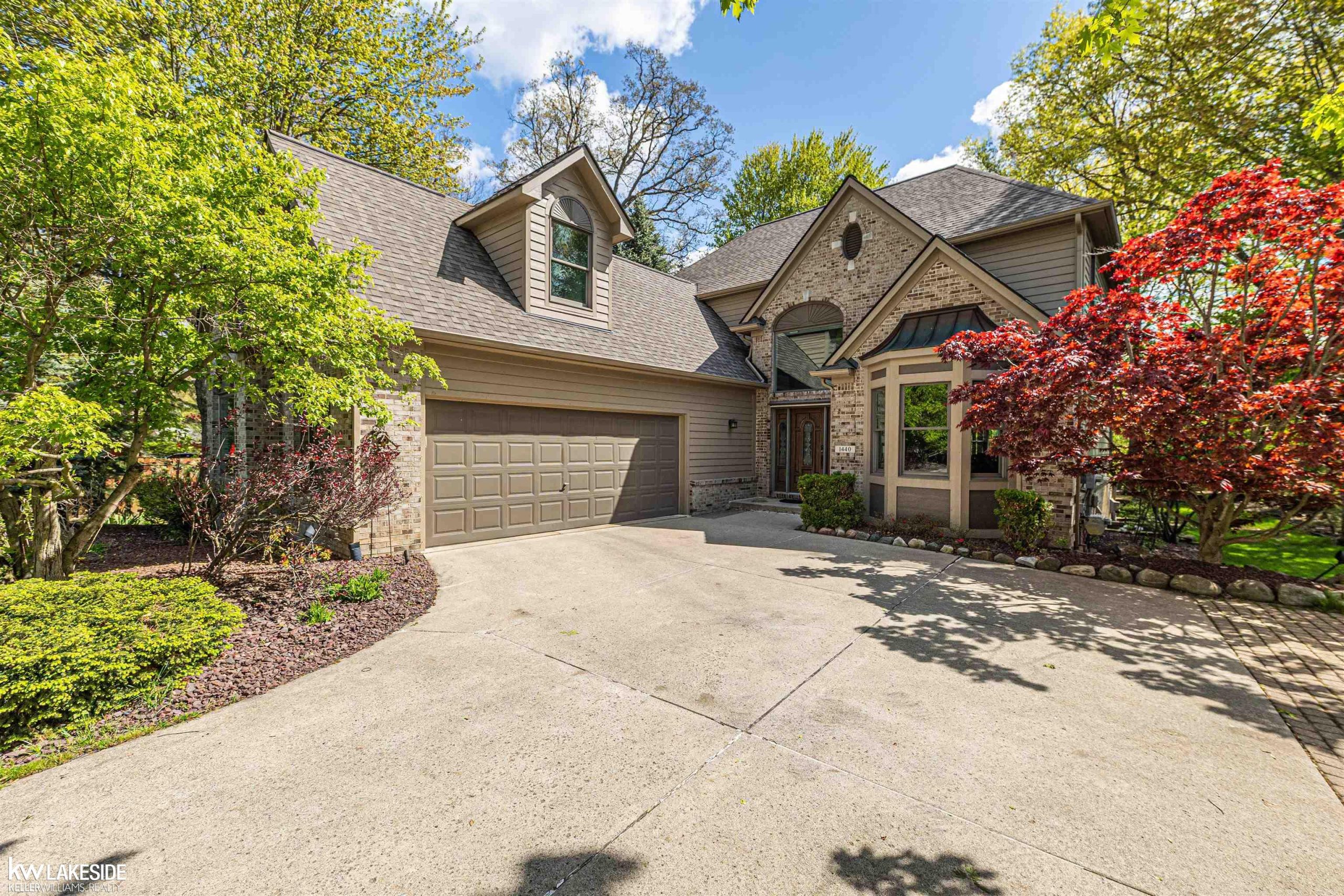 1440 Woodbridge LN