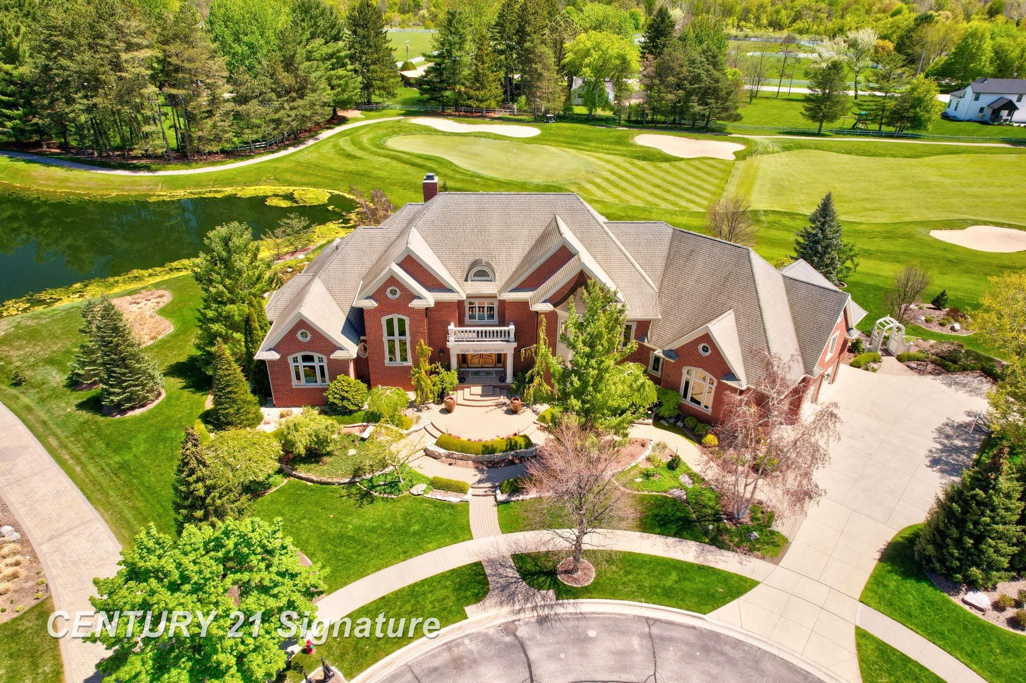 8 Appleshire CT
