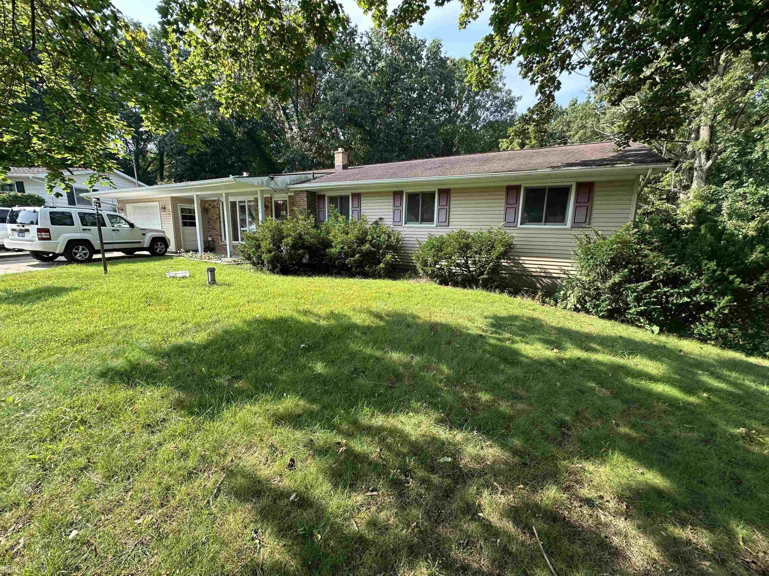 228 Indian RD