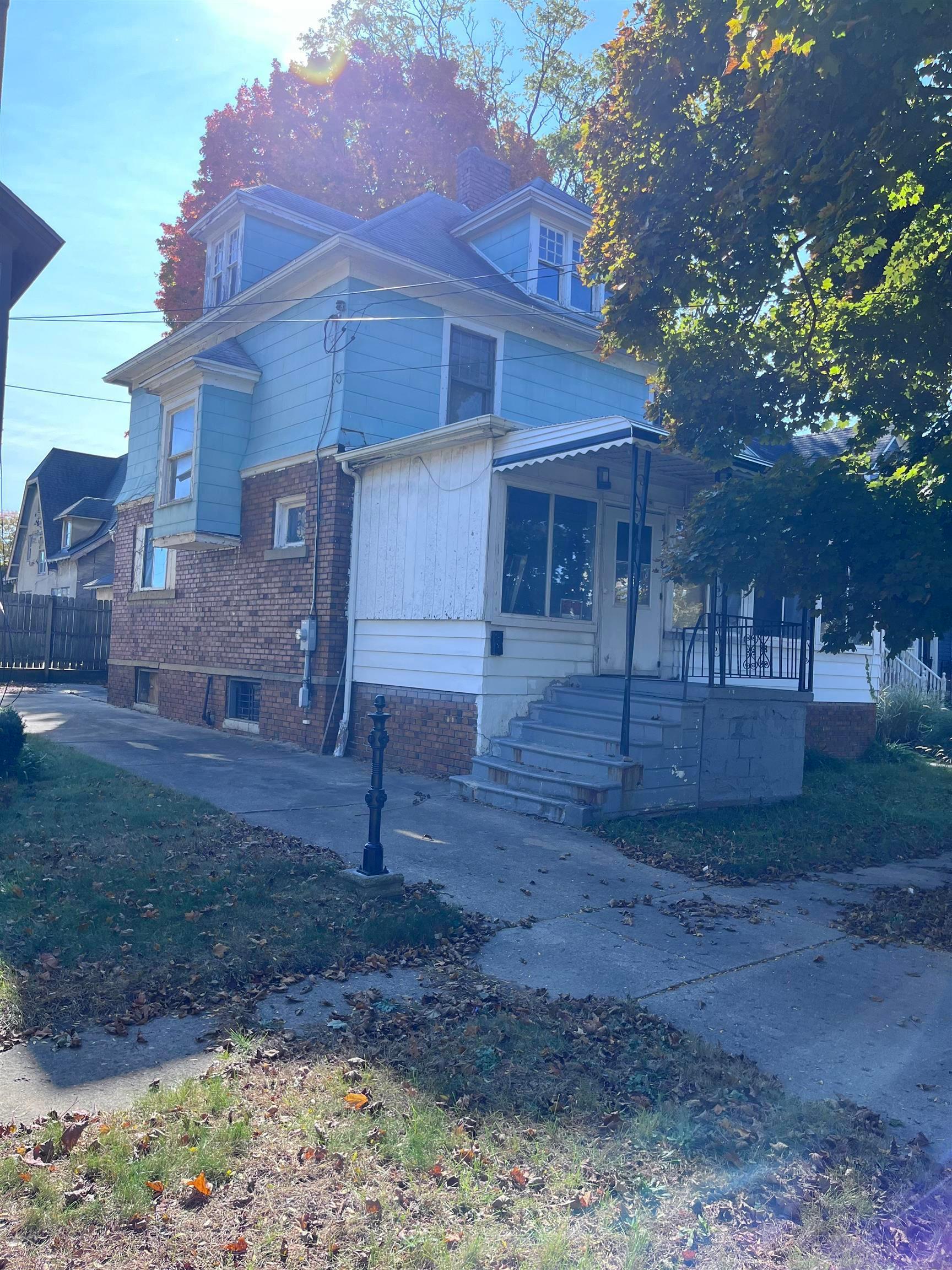 410 E fourth ST