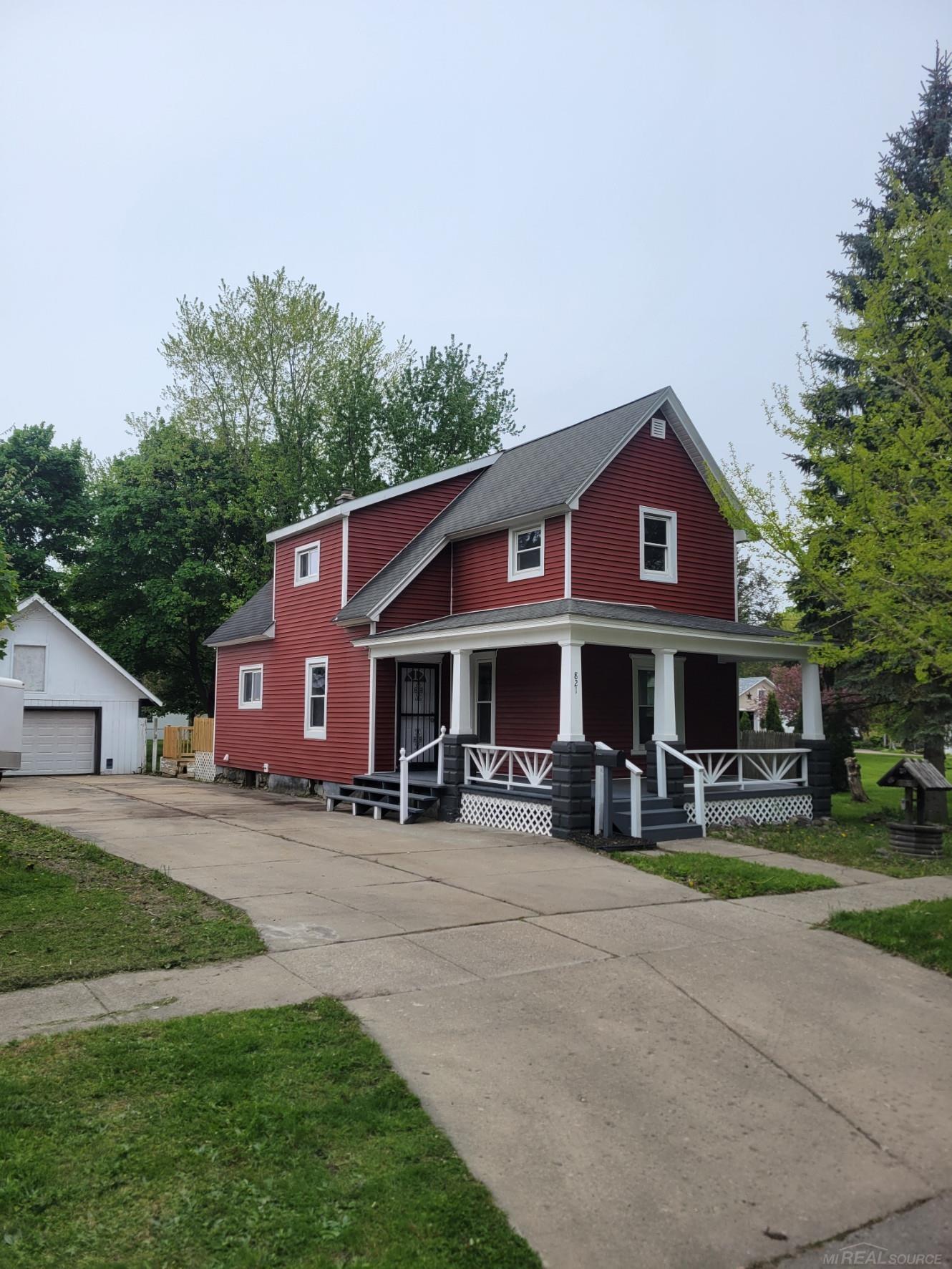 821 Fletcher ST