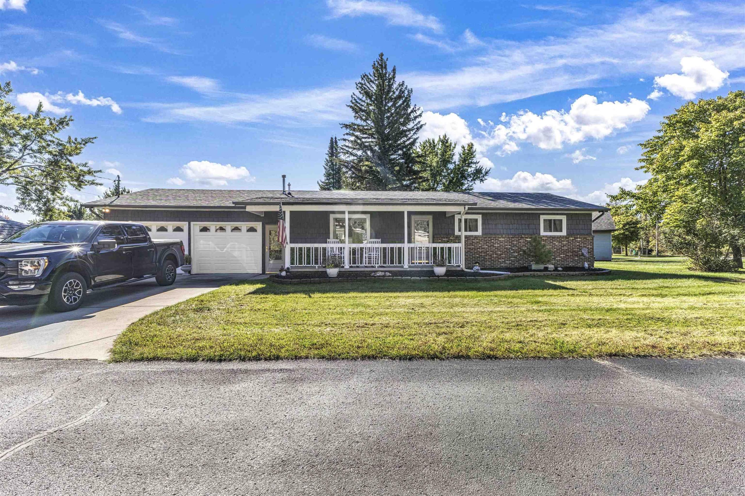 707 Tawas LN