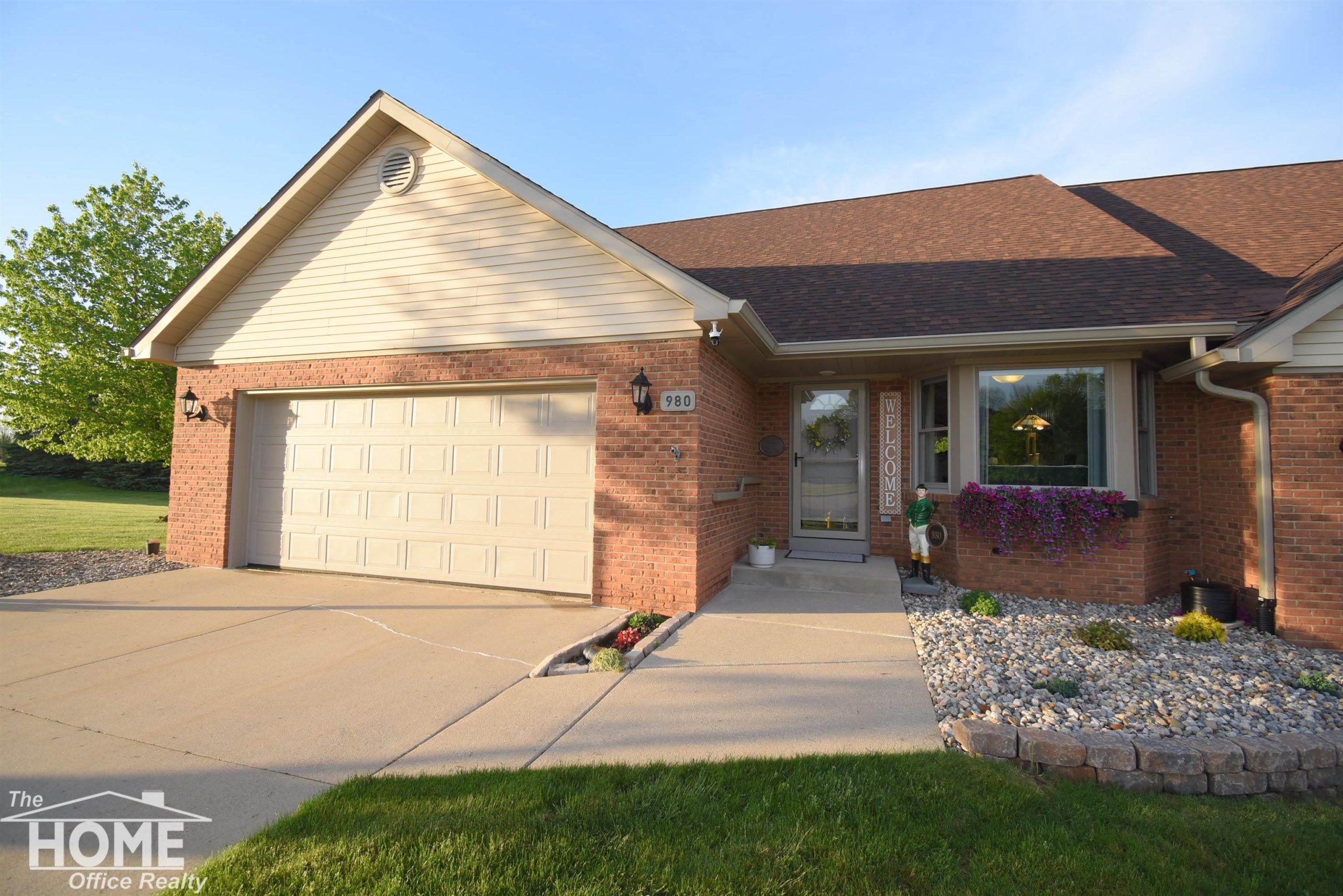 980 Chipman LN