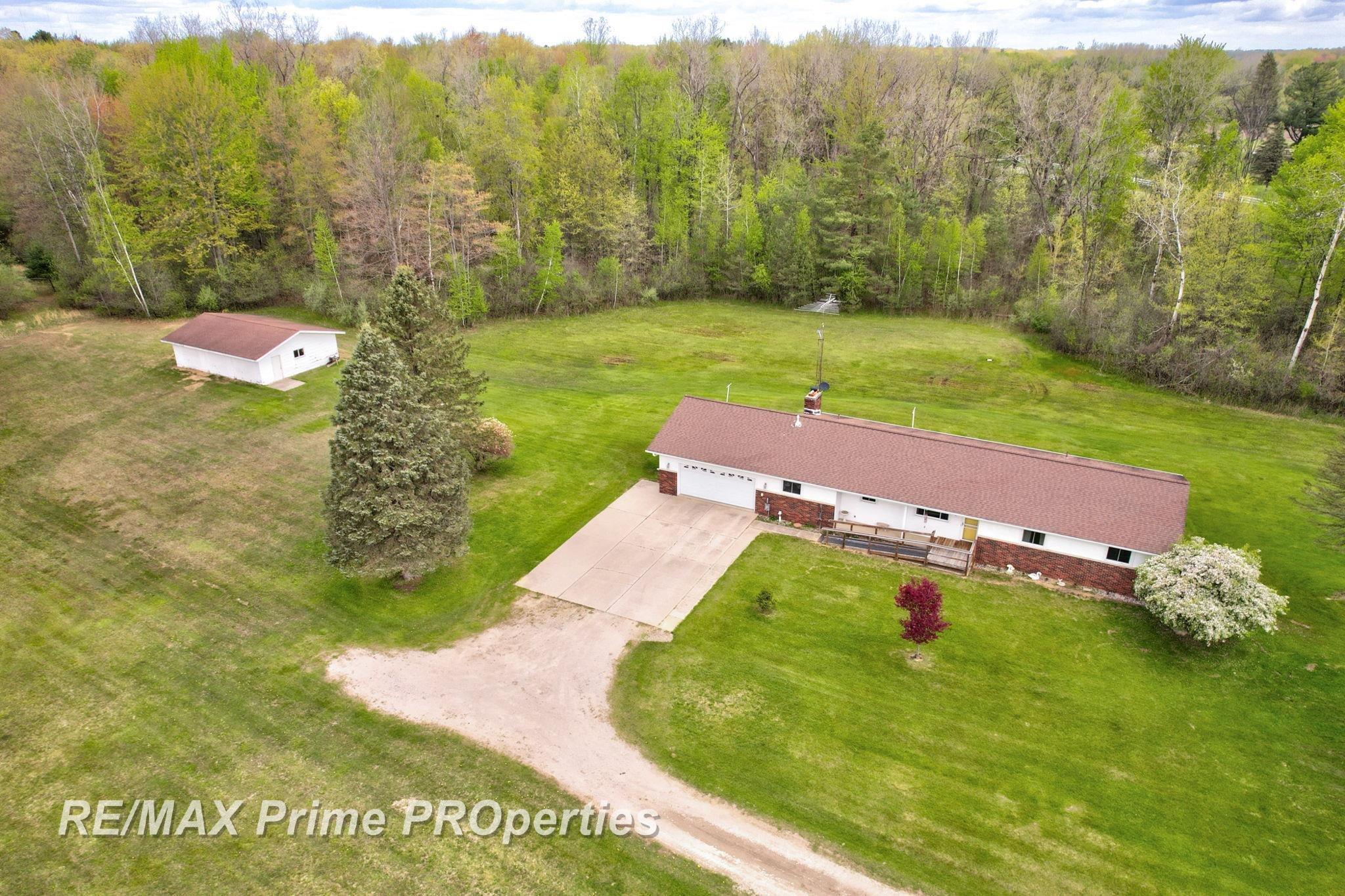 4301 Curtis RD