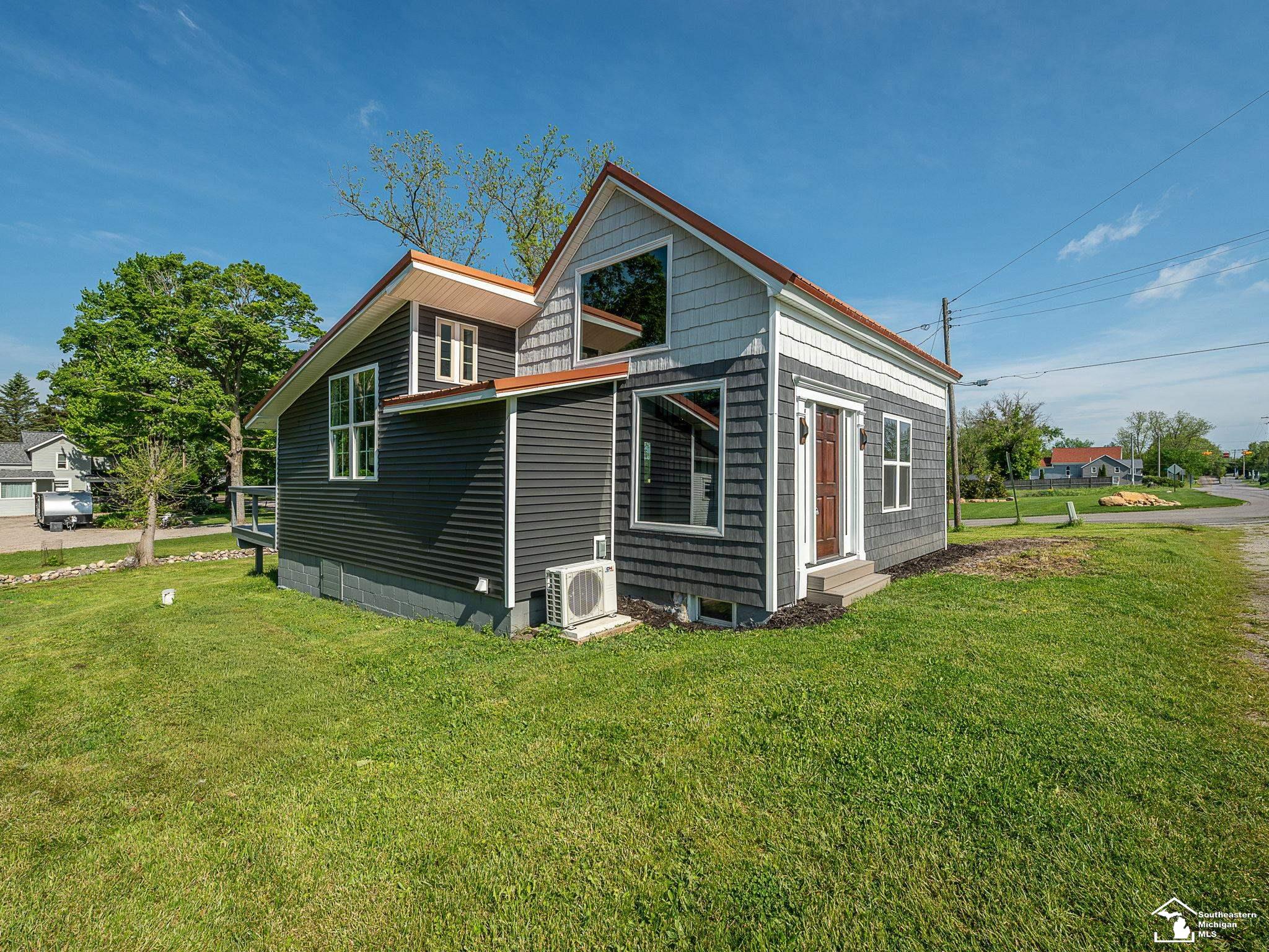 6621 Devils Lake HWY