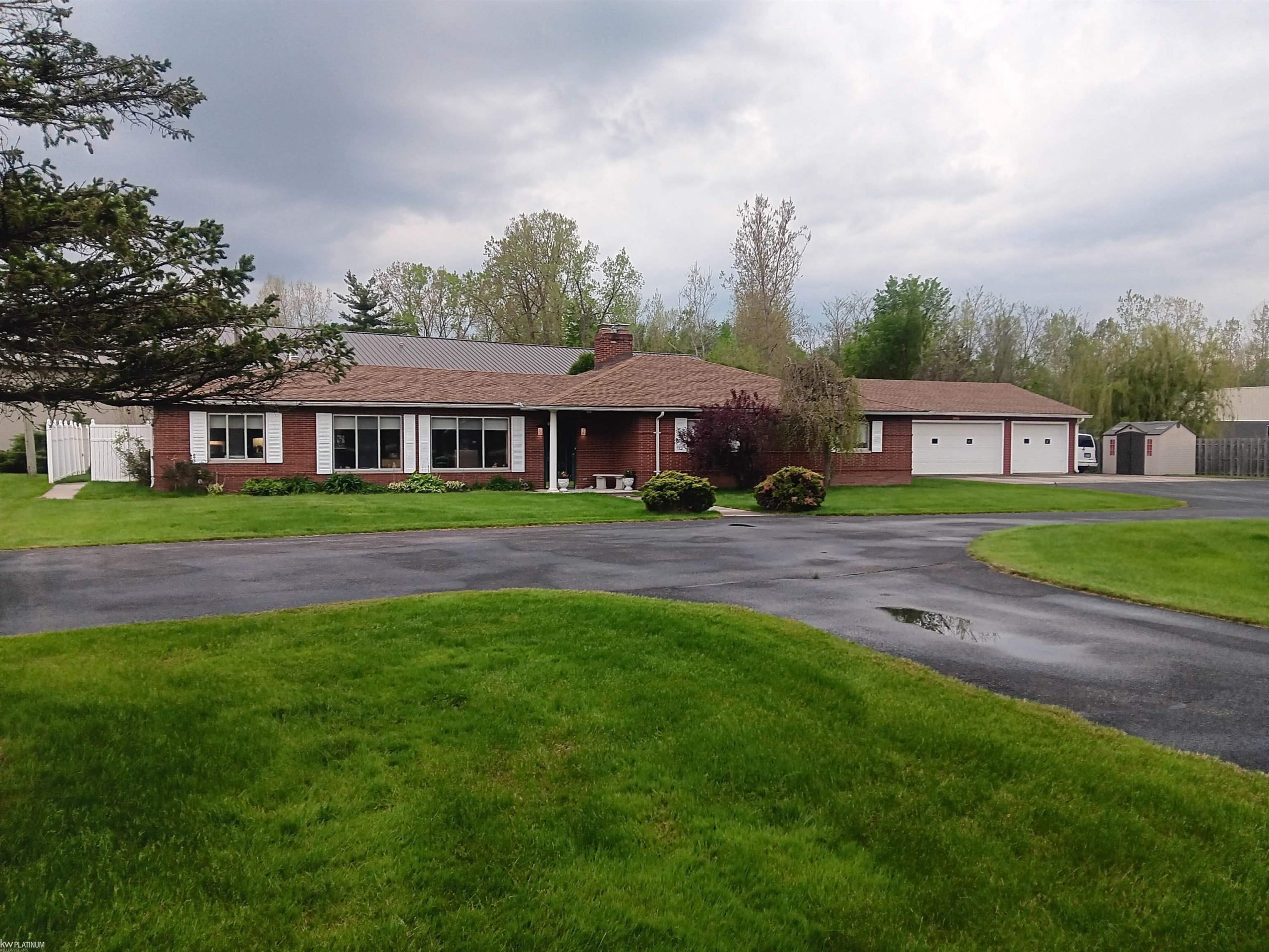 4761 Lapeer RD