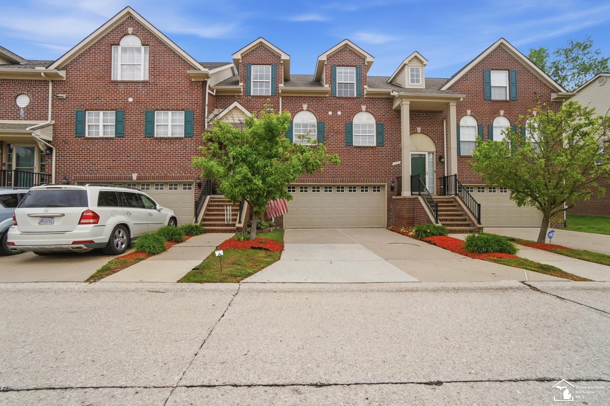 13163 Golf Pointe DR