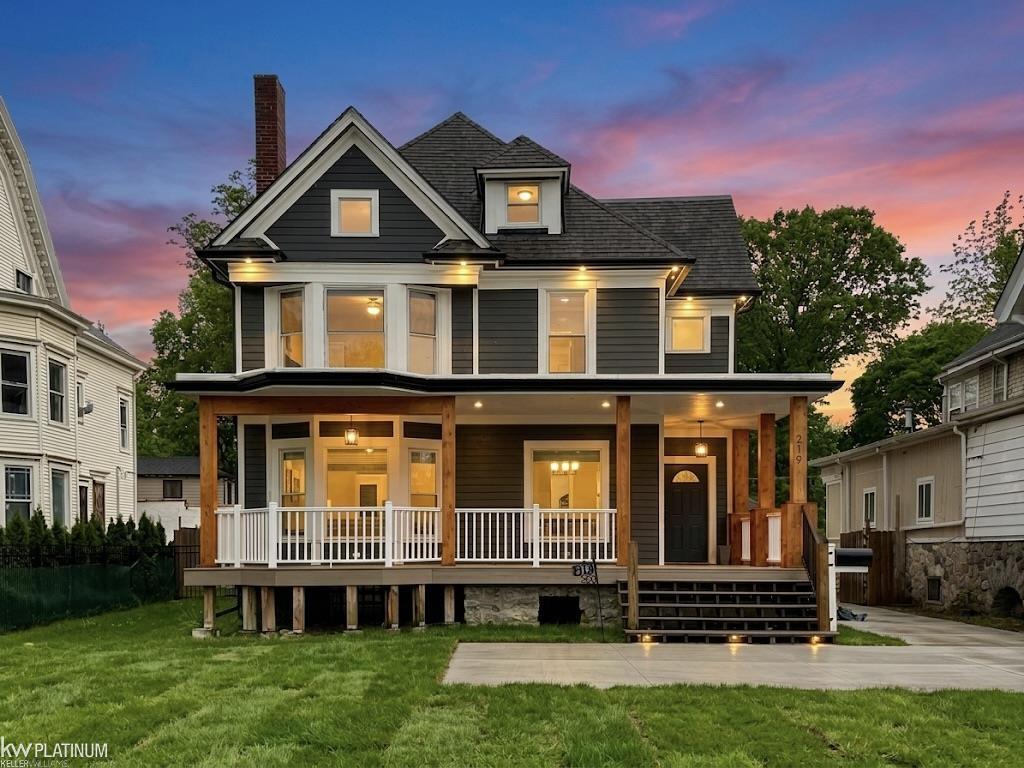 219 Cass AVE