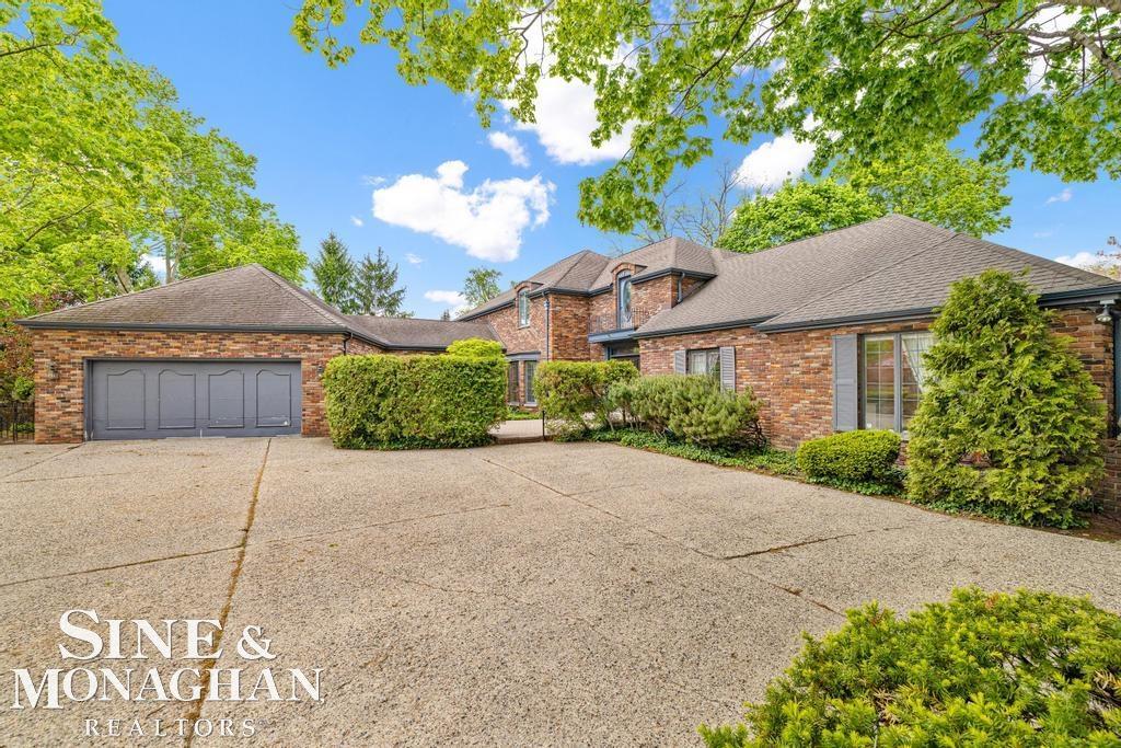 19 Stratton PL