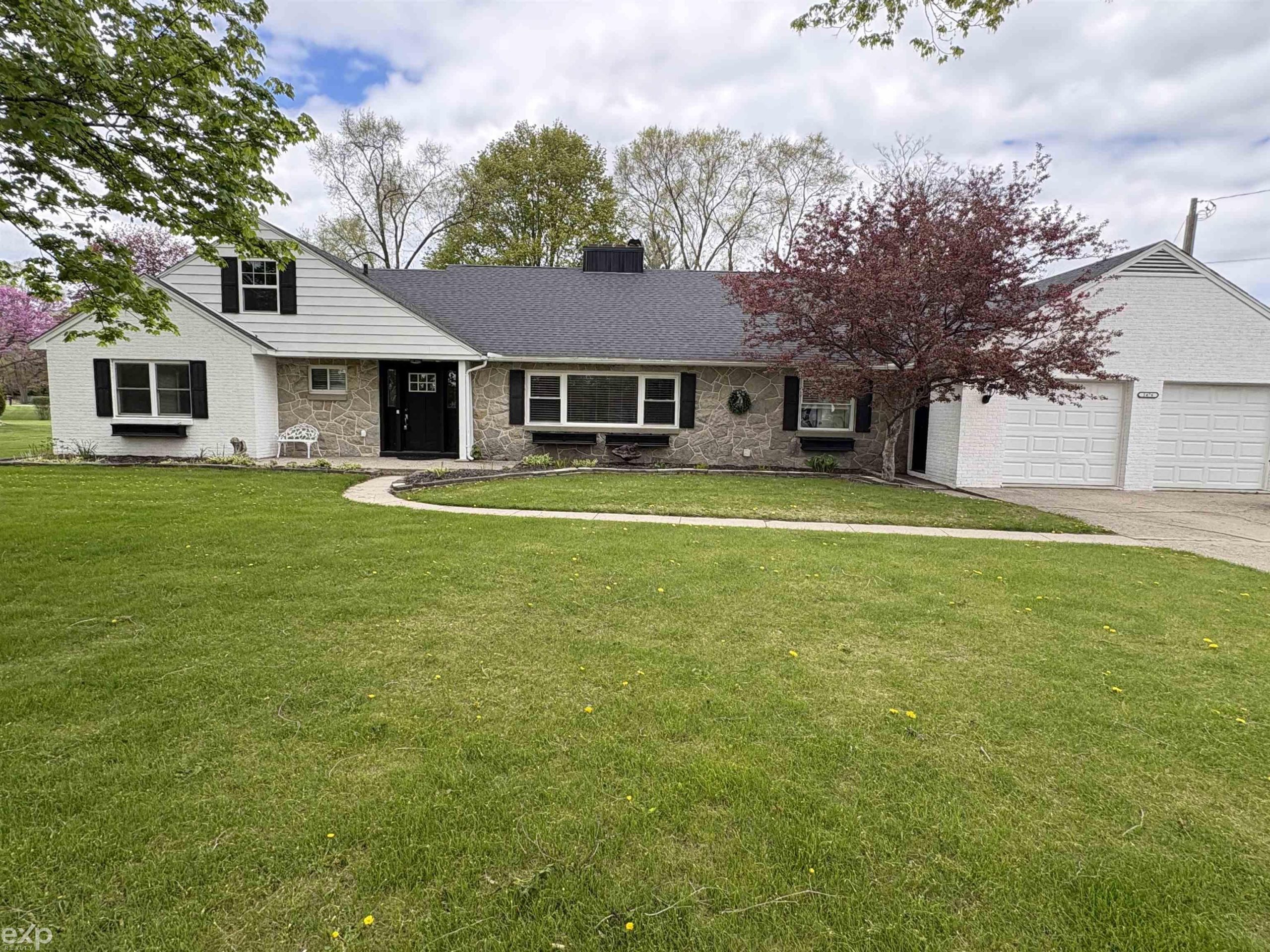 1476 Carress DR