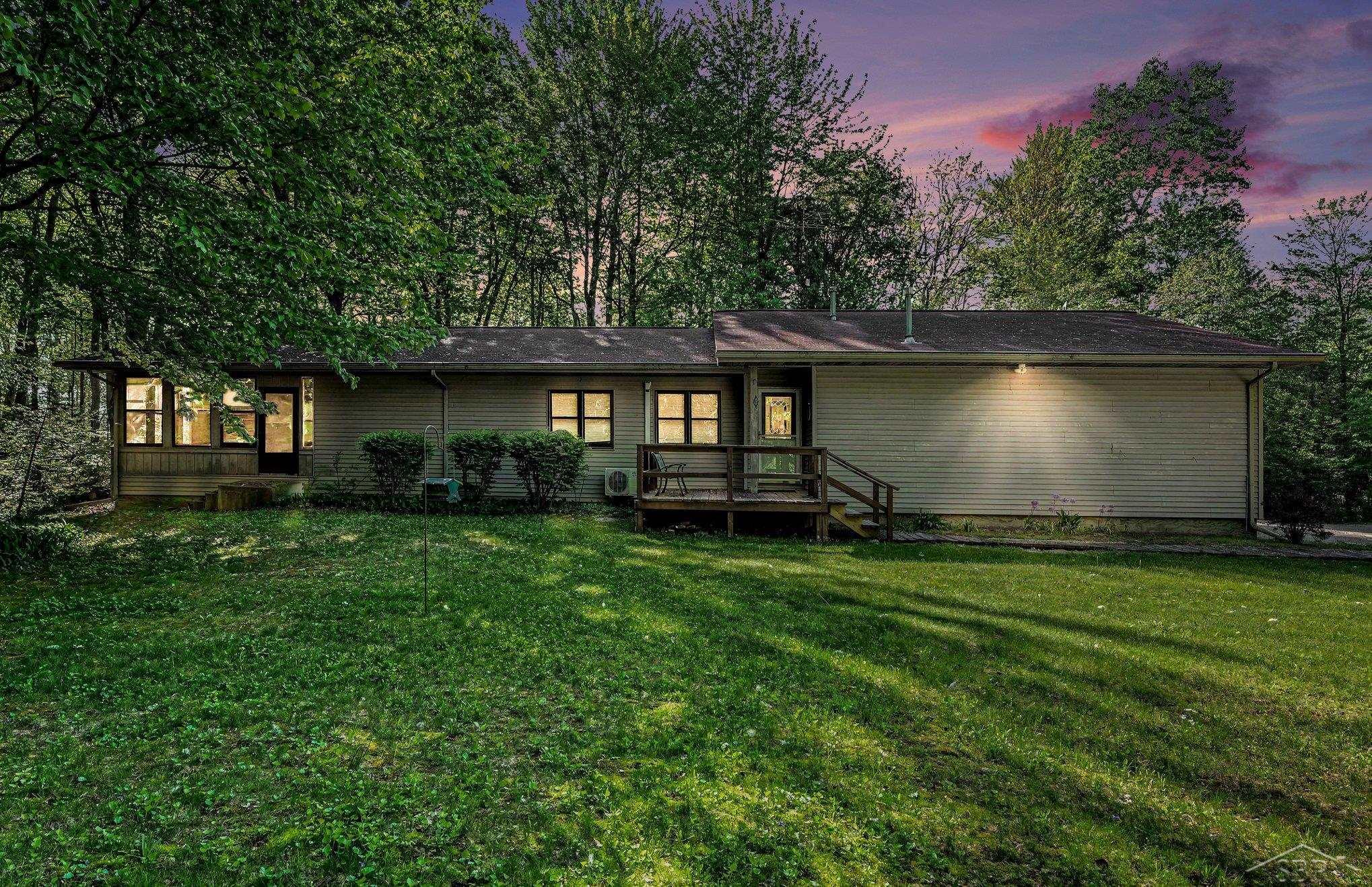 1038 E freeland RD