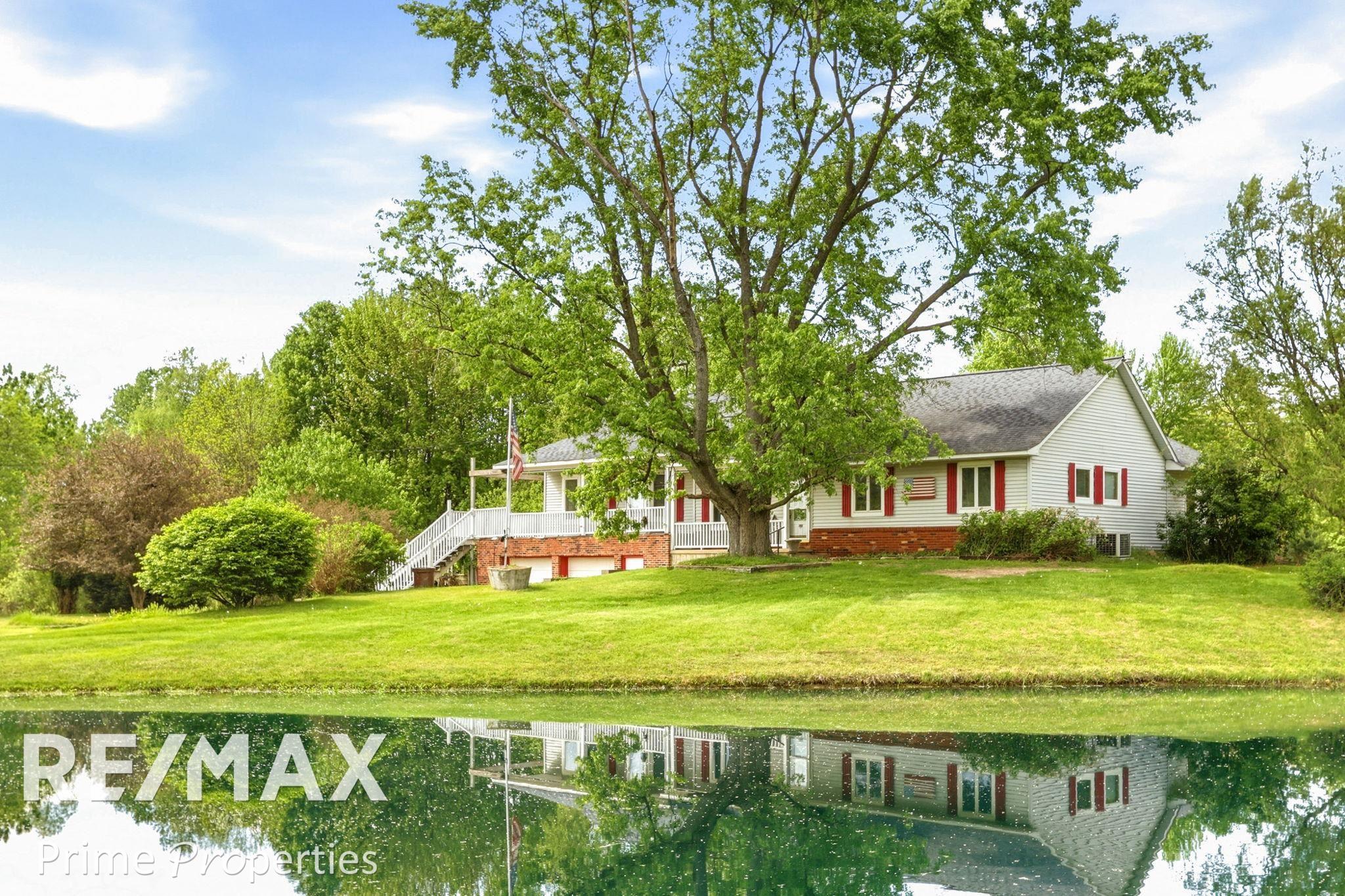 2081 Byrnes DR