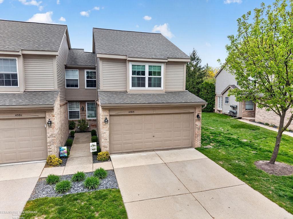 43815 Coachmaker DR