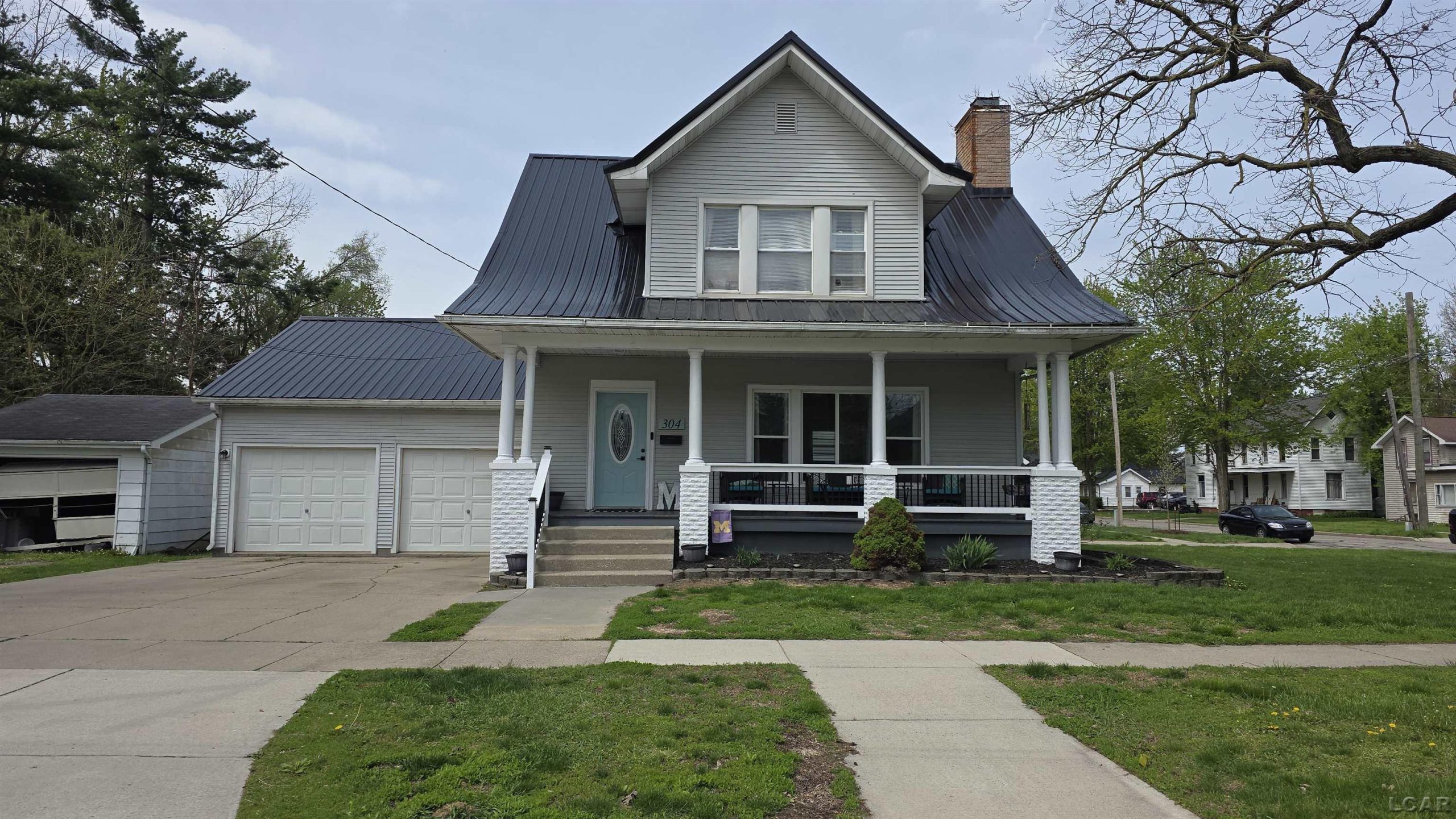 304 S East ST