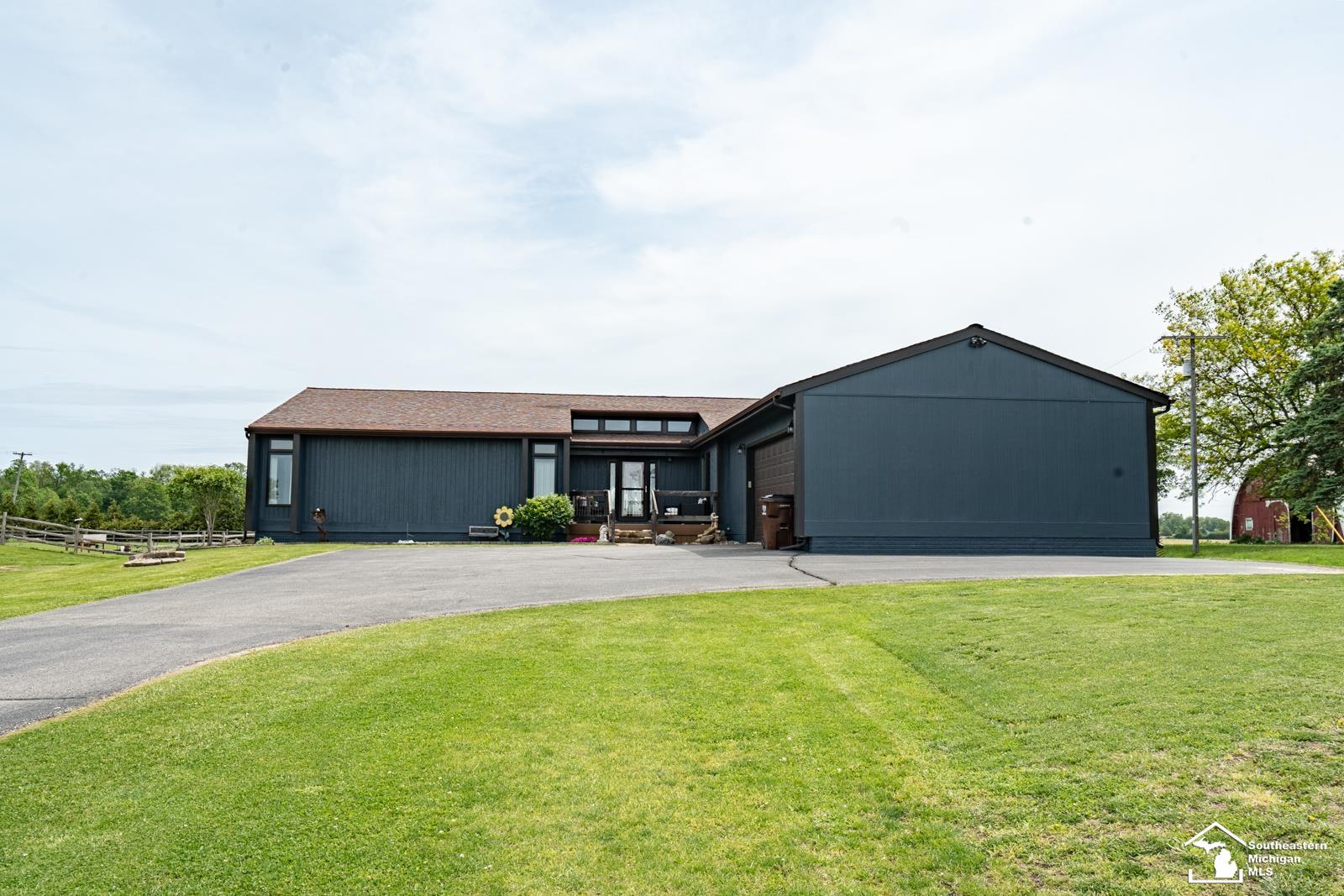 7338 Turk RD