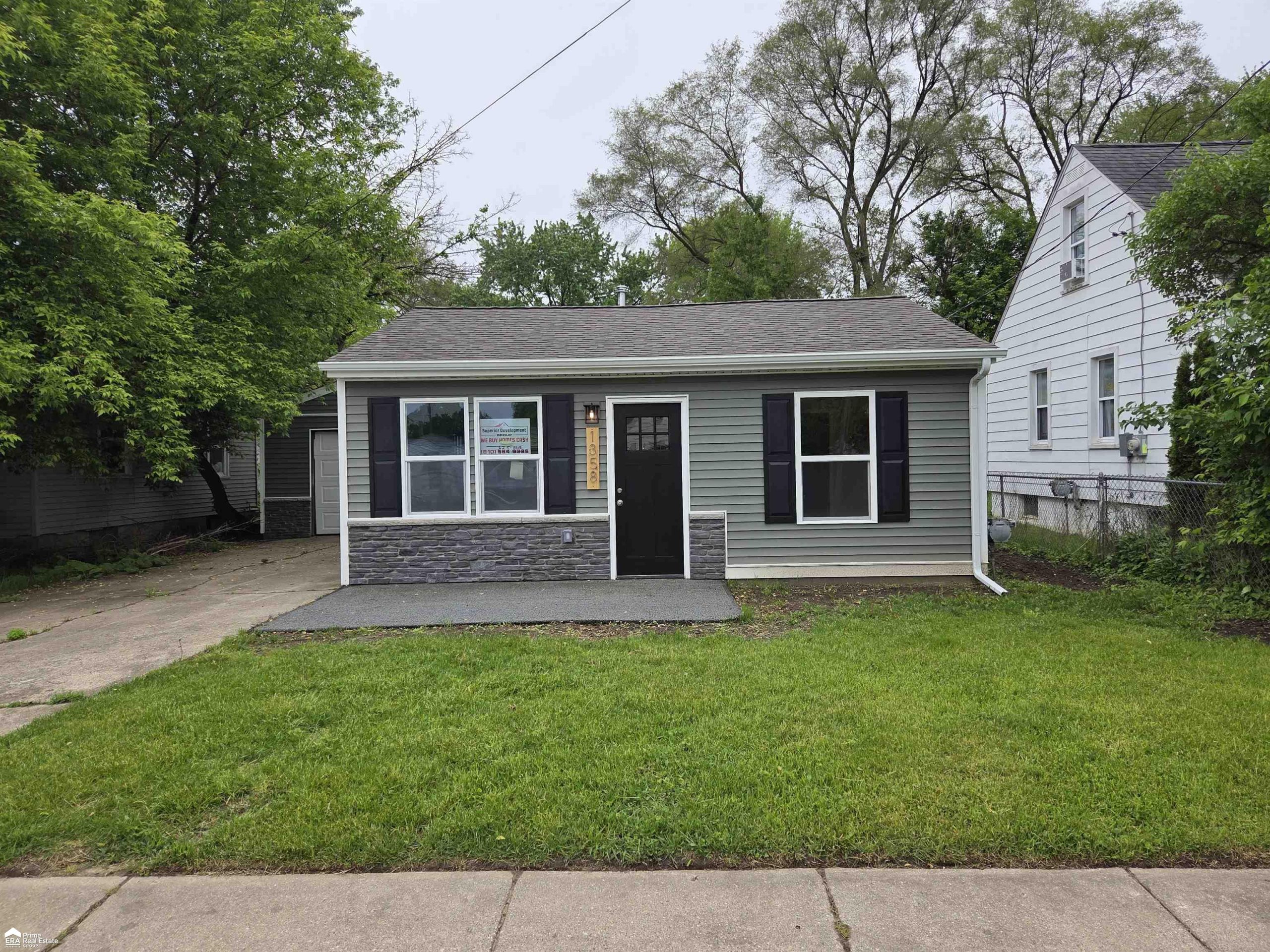 1358 Donovan ST