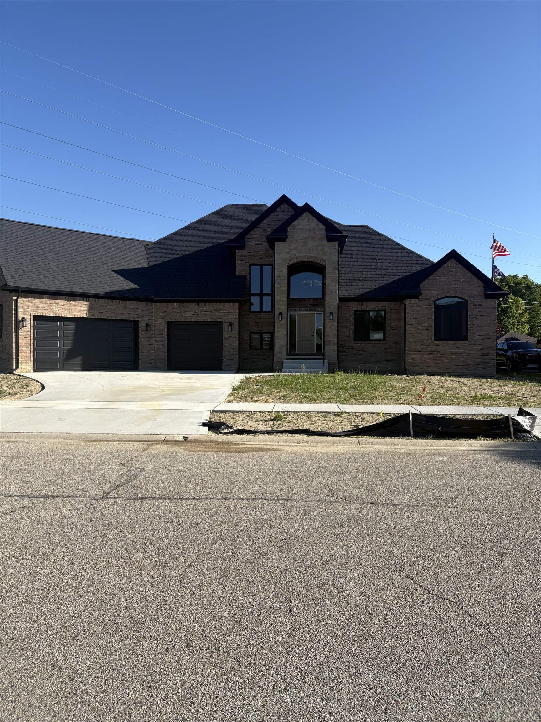 10505 Excalibur DR
