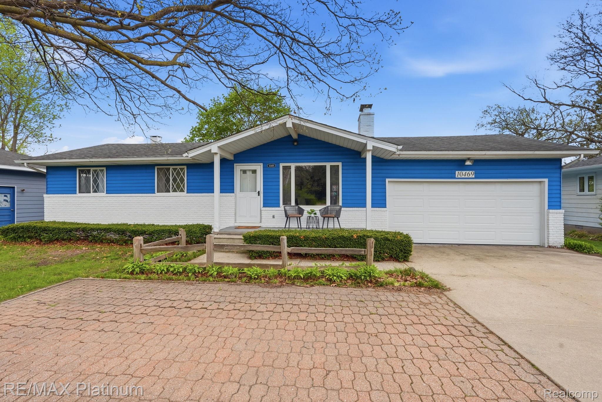 10469, Cooley Lake, Commerce Twp, Michigan, 48382