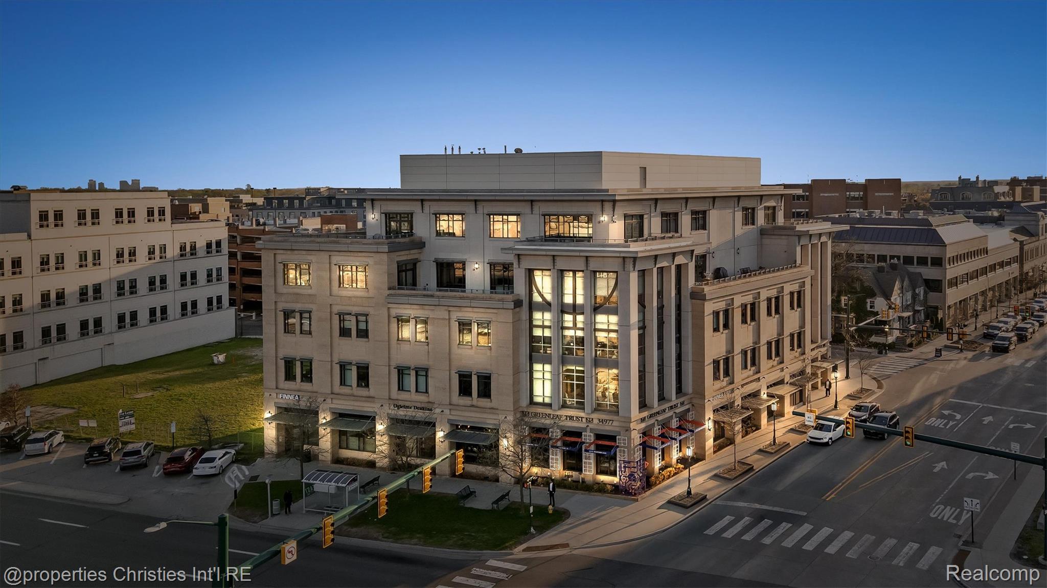 34977, Woodward, #450, Birmingham, Michigan, 48009