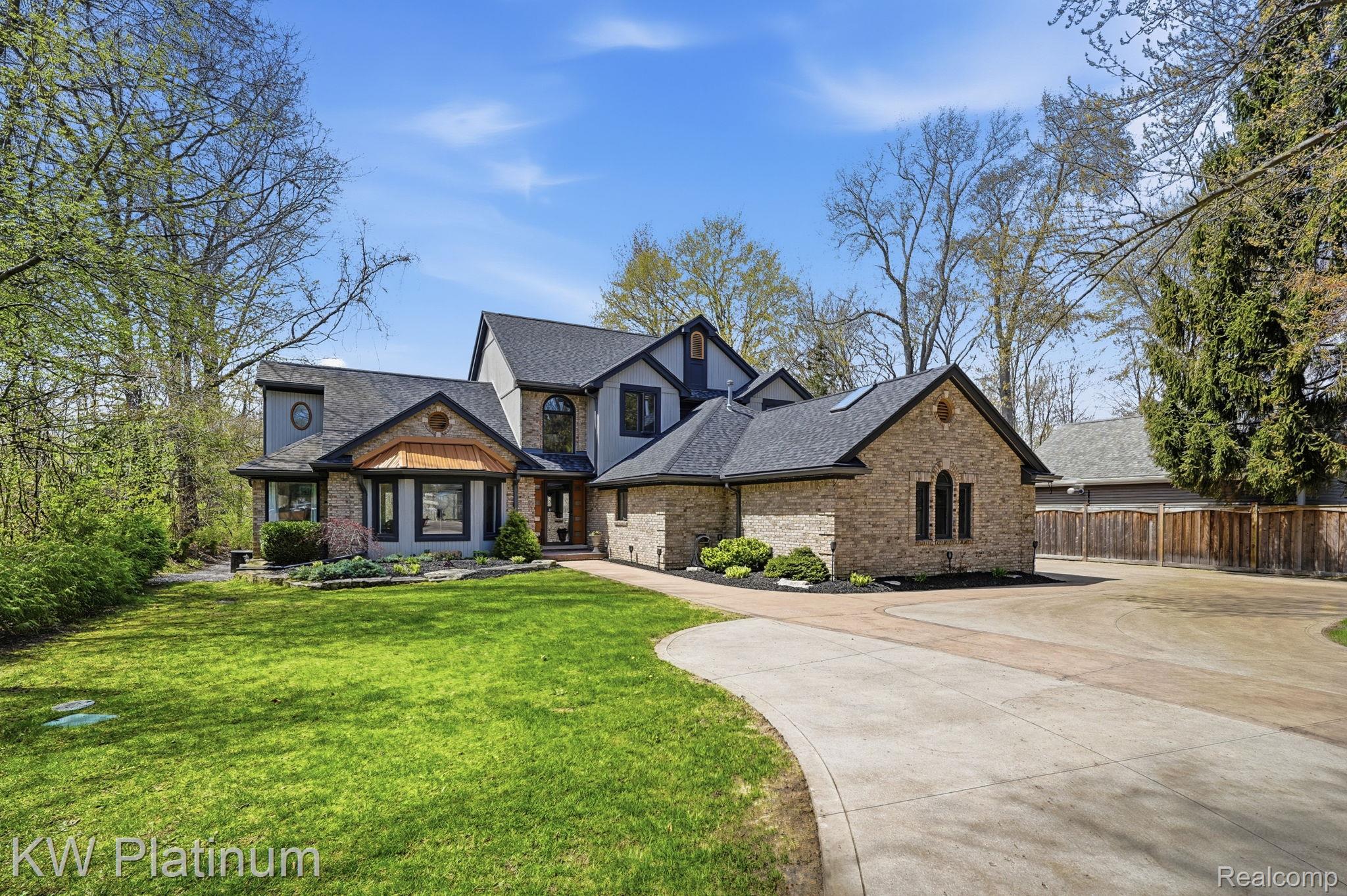 2739, Riverside, Port Huron, Michigan, 48060