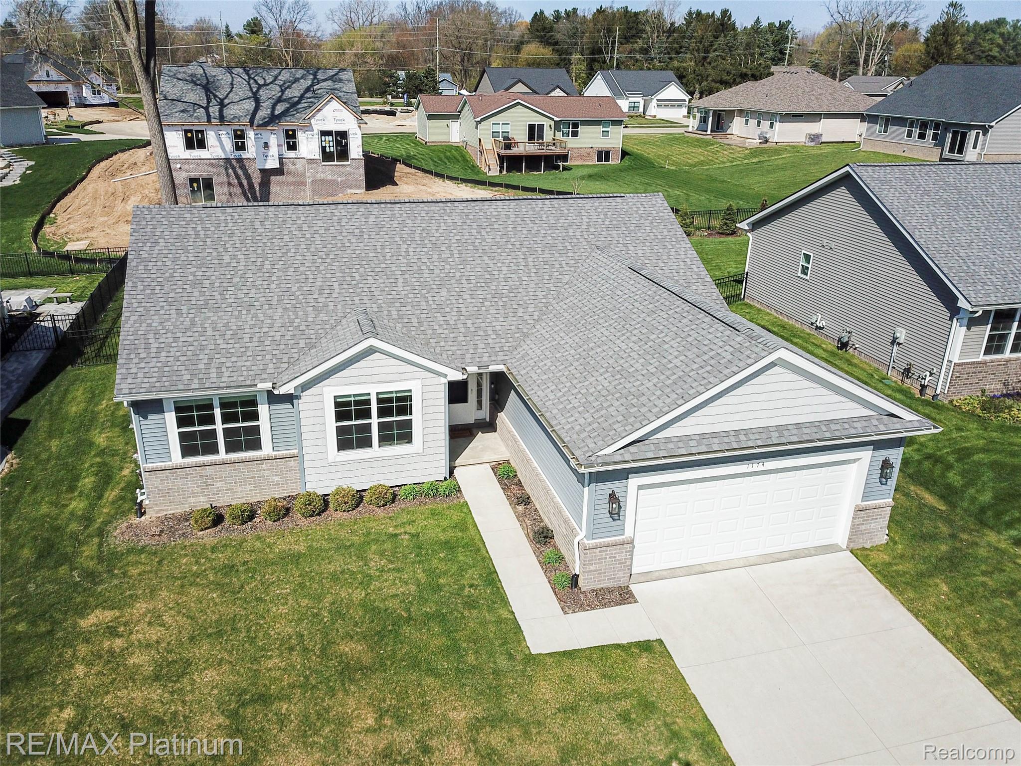 1174, Prudence, Waterford, Michigan, 48327