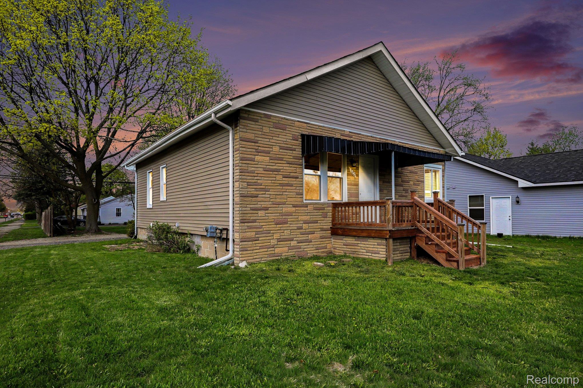 5200, HATCHERY, Waterford, Michigan, 48329