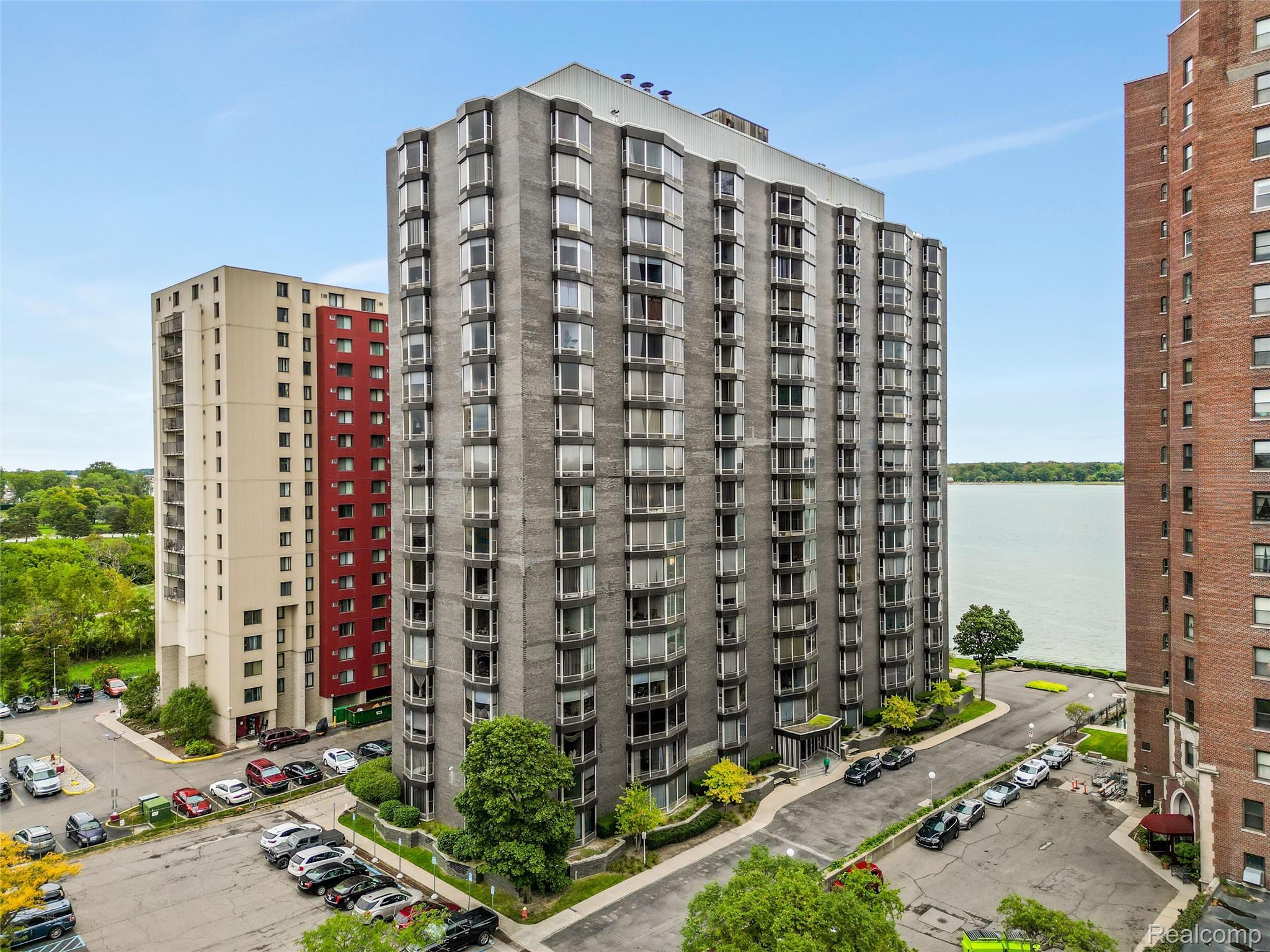 8200, Jefferson, #506, Detroit, Michigan, 48214