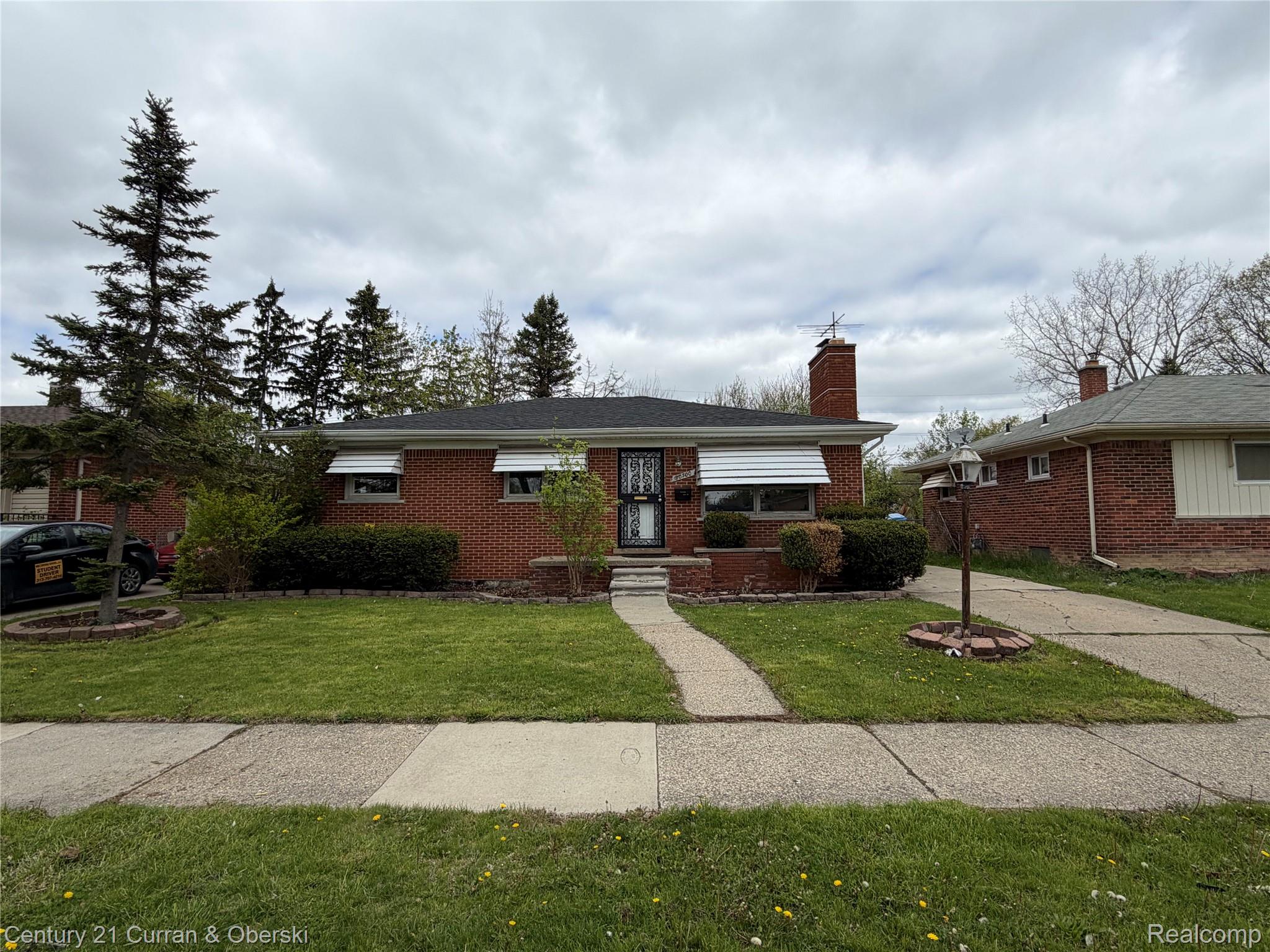 20700, Whitlock, Dearborn Heights, Michigan, 48127