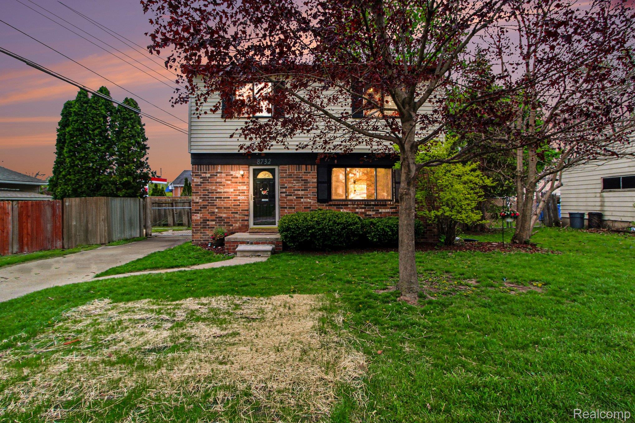 8732, Fremont, Westland, Michigan, 48185