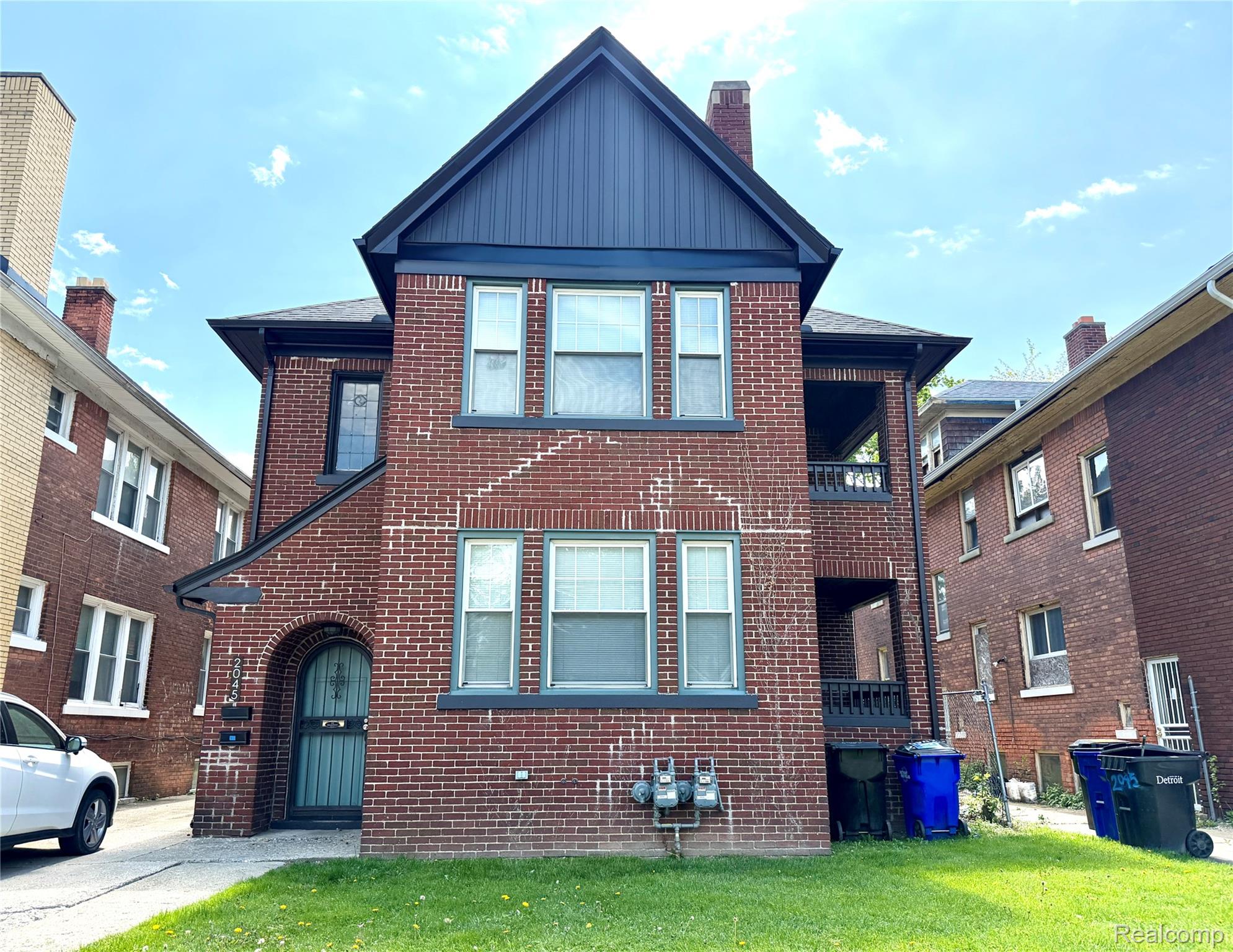 2045, Calvert, Detroit, Michigan, 48206