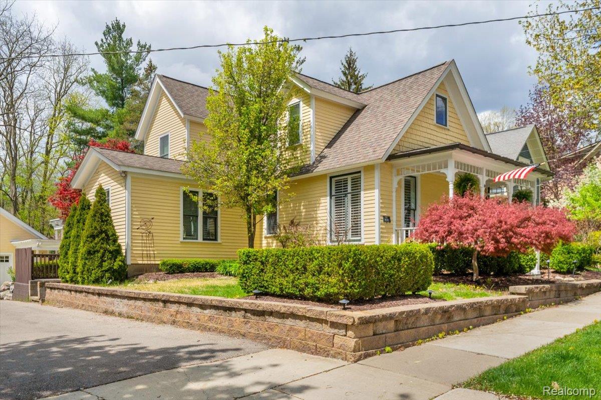 221, Rogers, Northville, Michigan, 48167