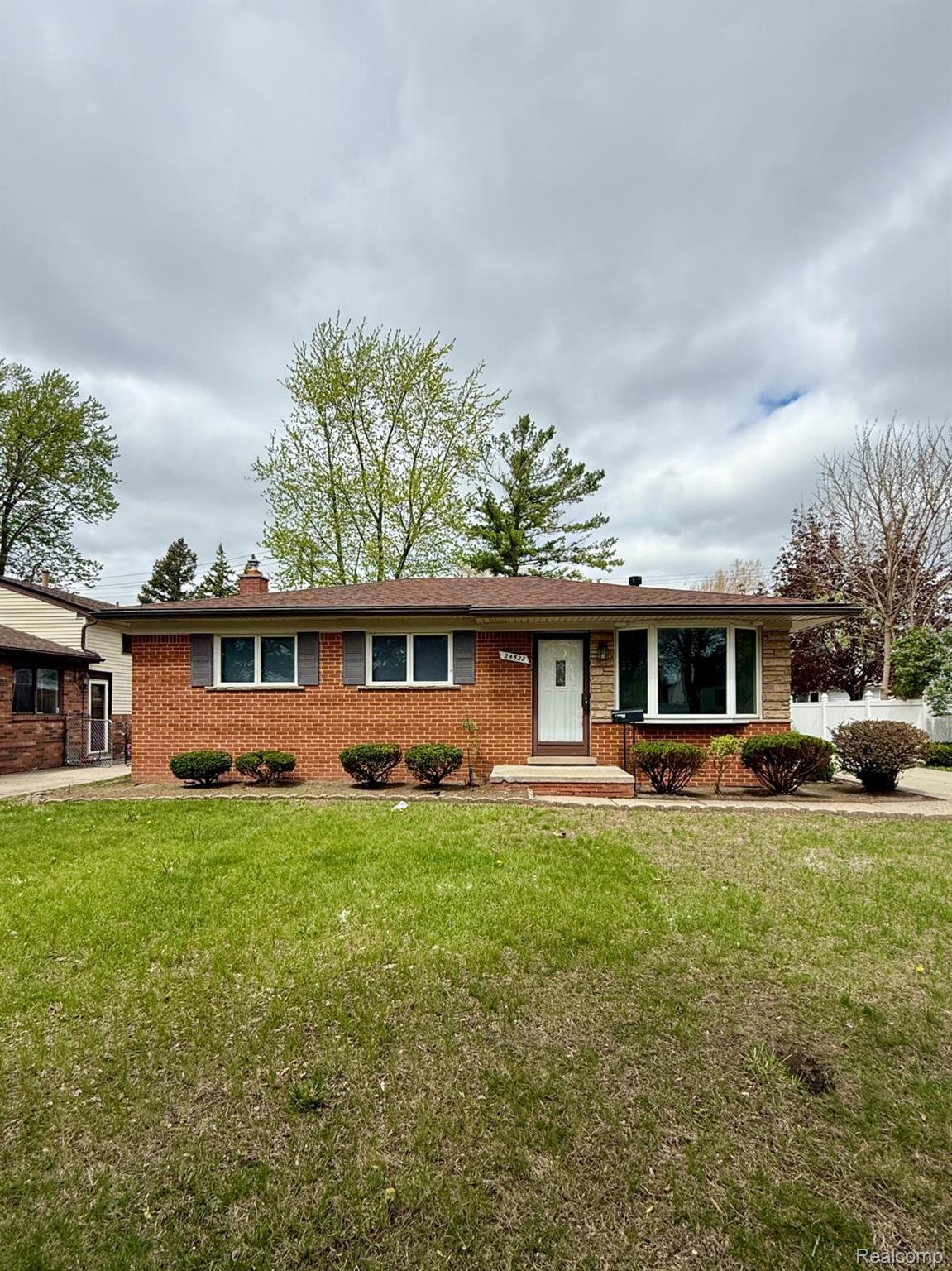 24522, Hass, Dearborn Heights, Michigan, 48127