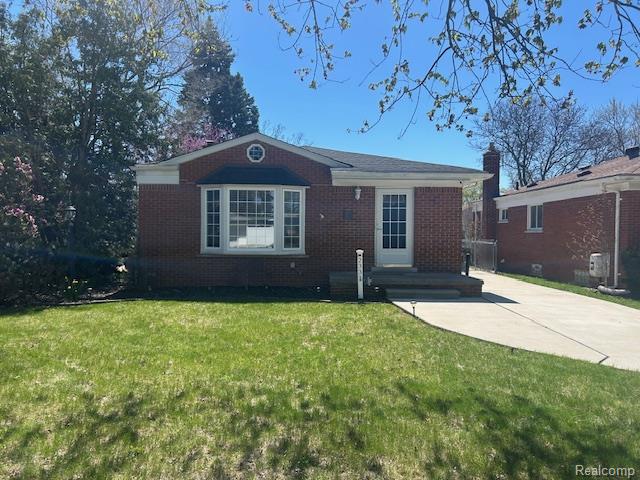 2331, Emeline, Trenton, Michigan, 48183