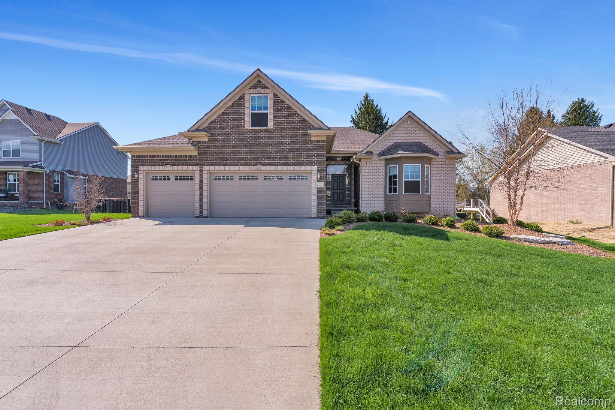 3173, Roma, Wixom, Michigan, 48393