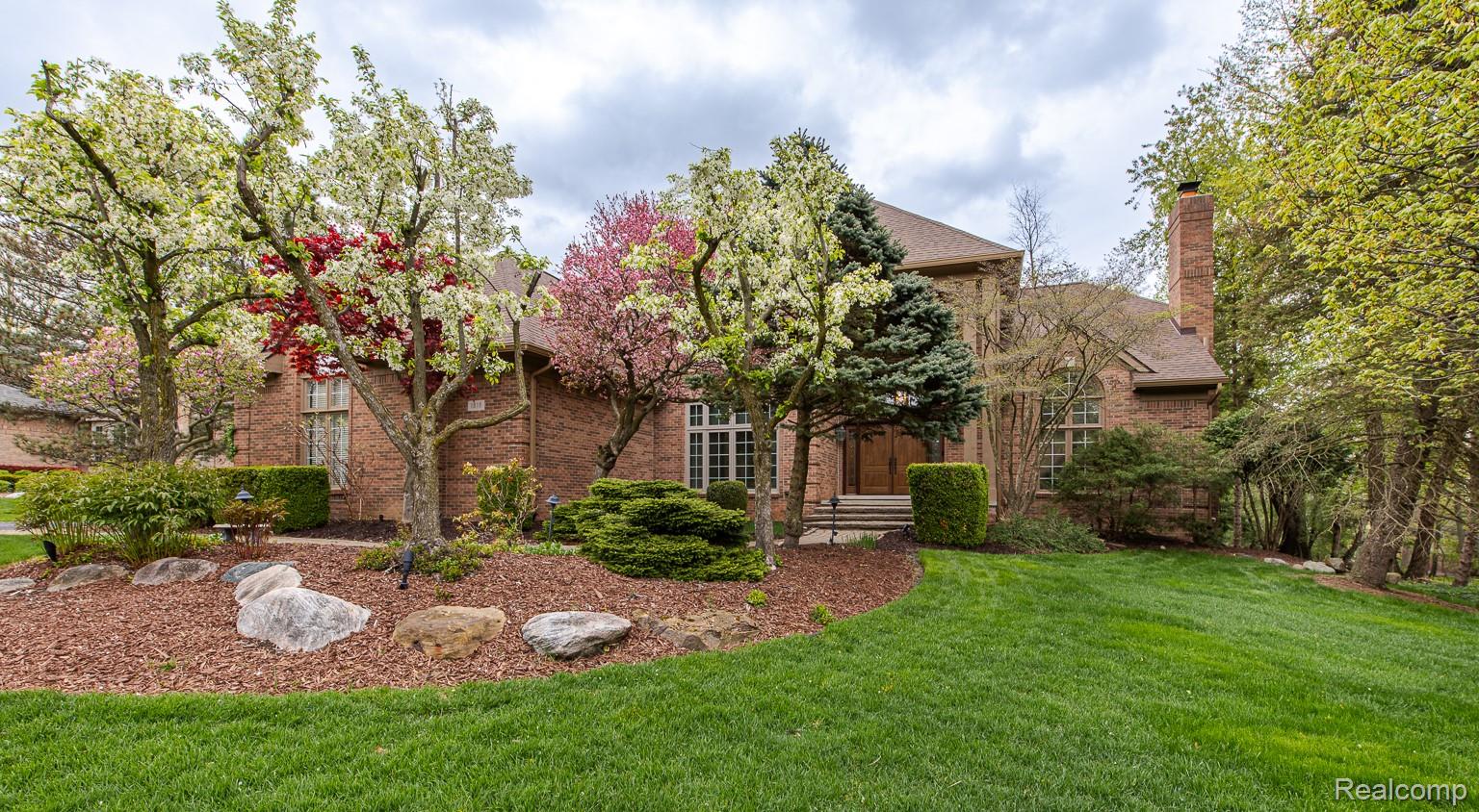1818, Westridge, Rochester, Michigan, 48306