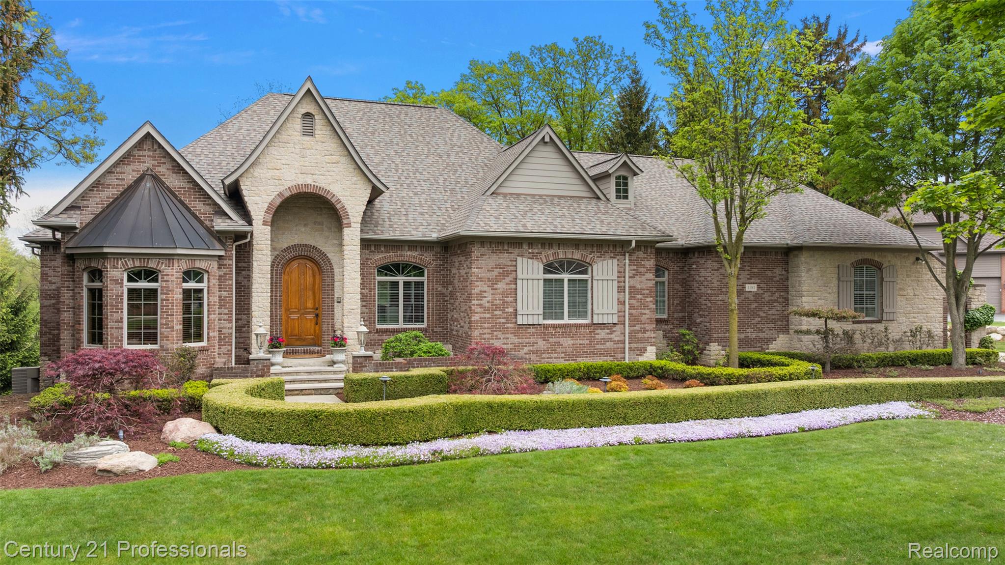 1181, Iroquois, Oxford, Michigan, 48371